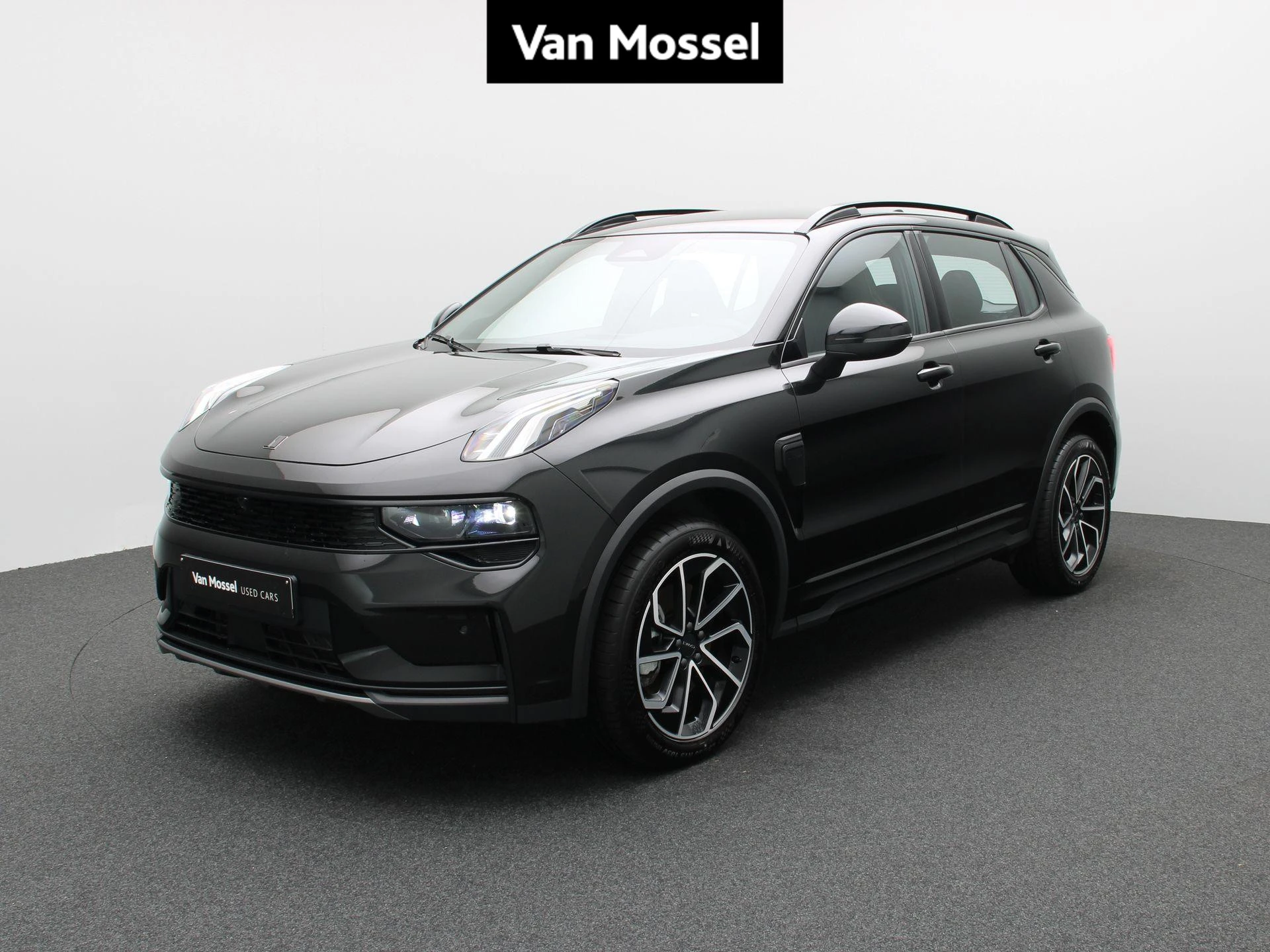 Lynk & Co-01-image-0