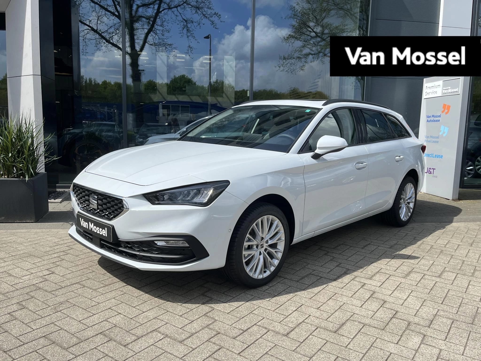 SEAT-Leon-image-0