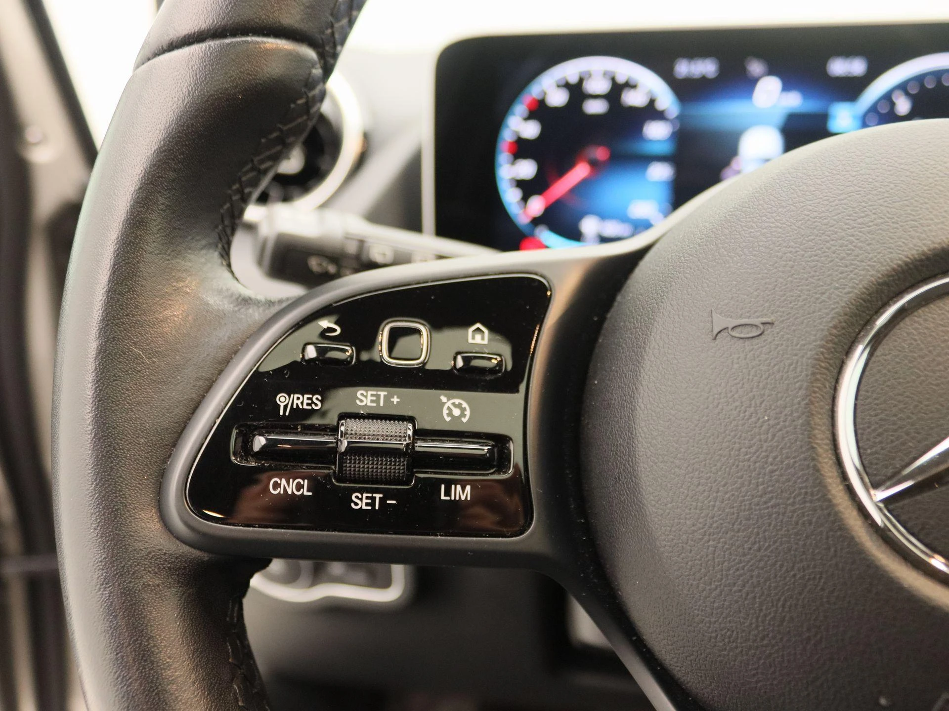 Mercedes-Benz B-Klasse 180 Business Solution Plus