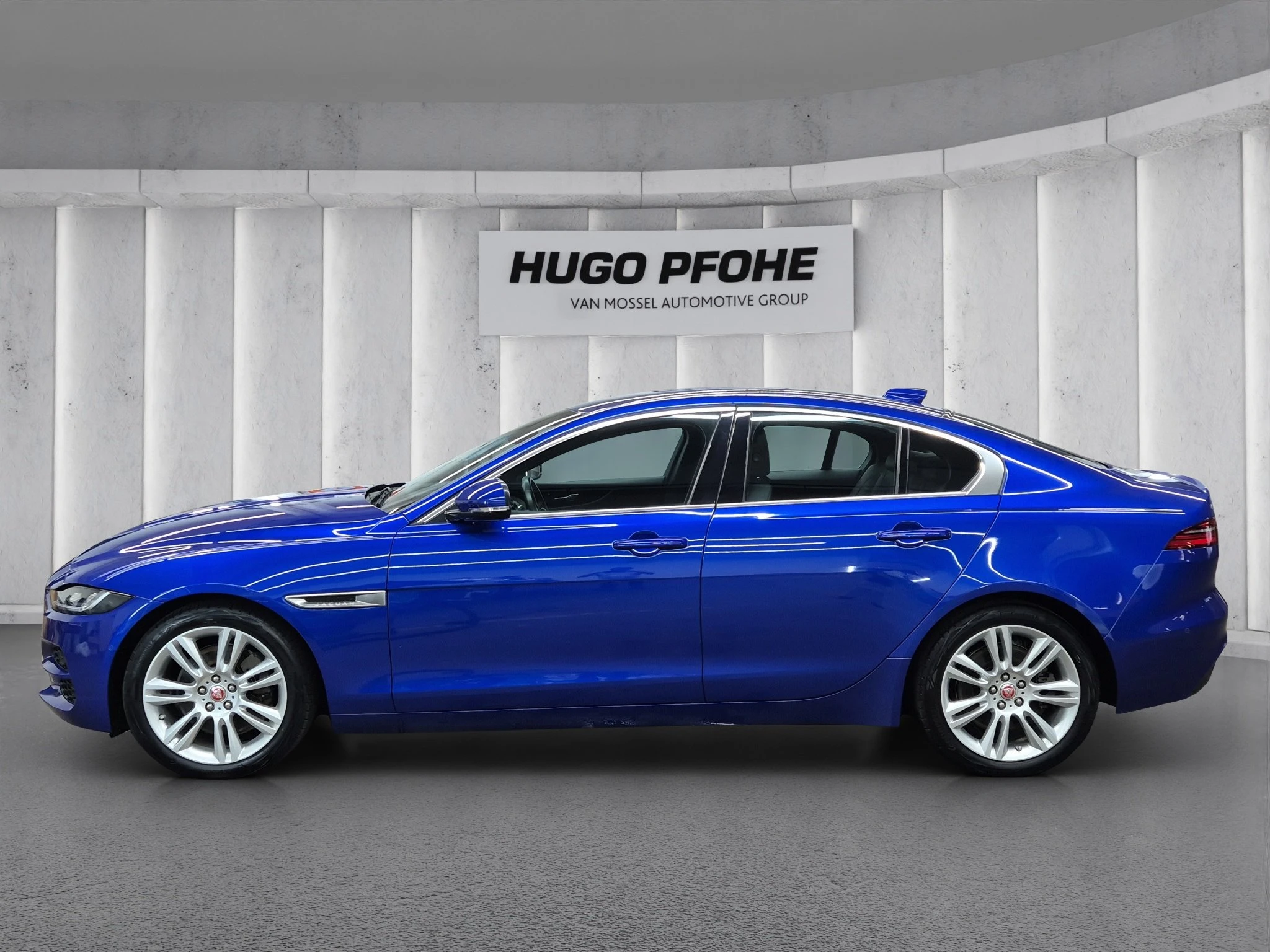 Jaguar-XE-image-1
