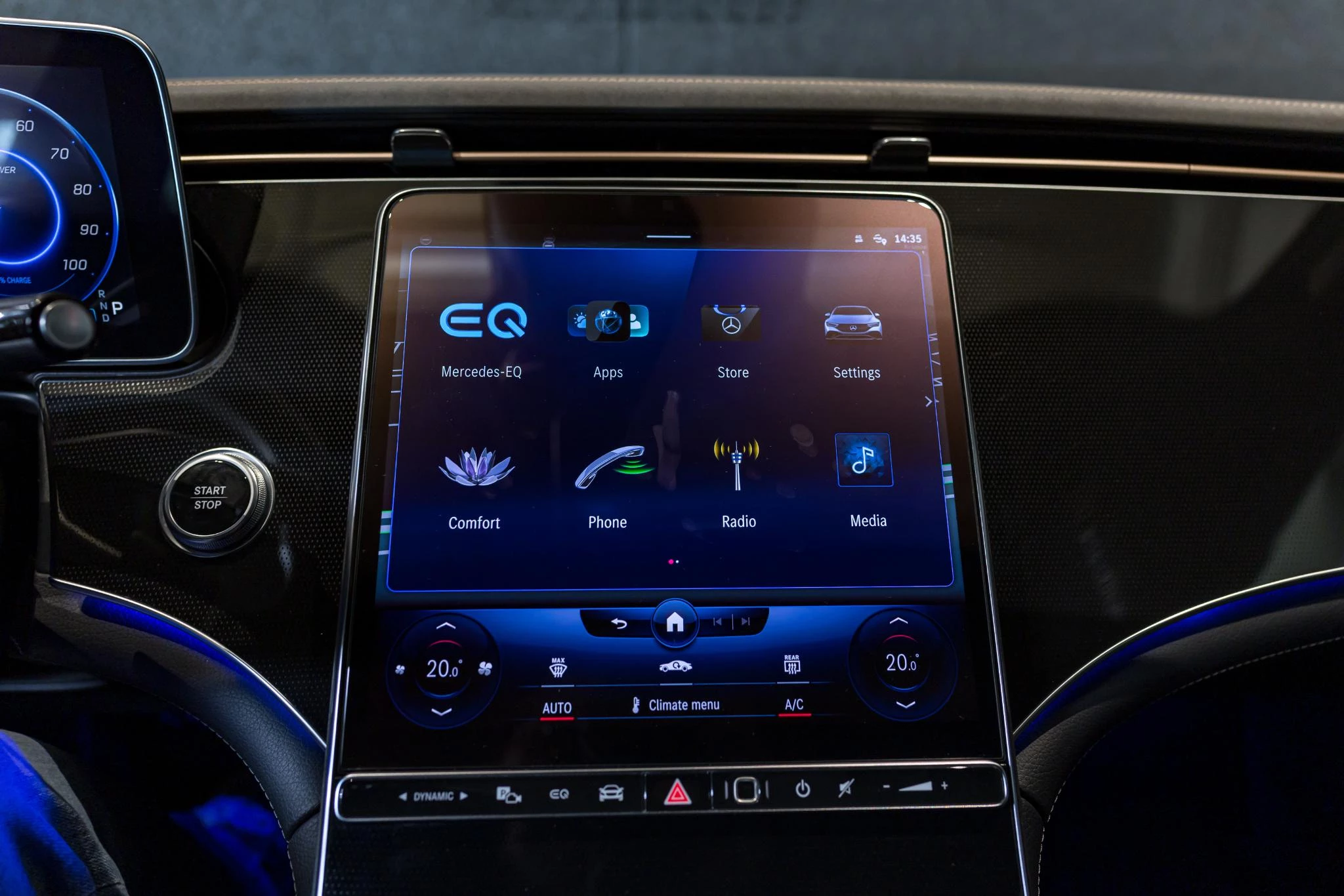 Mercedes-Benz-EQE-image-26