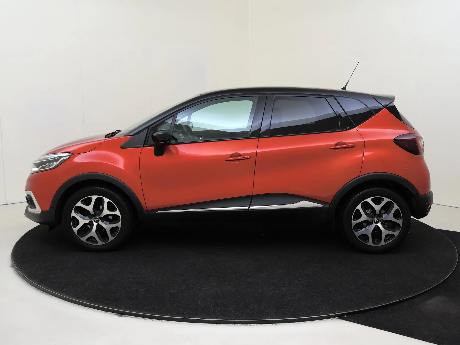 Renault-Captur-image-7