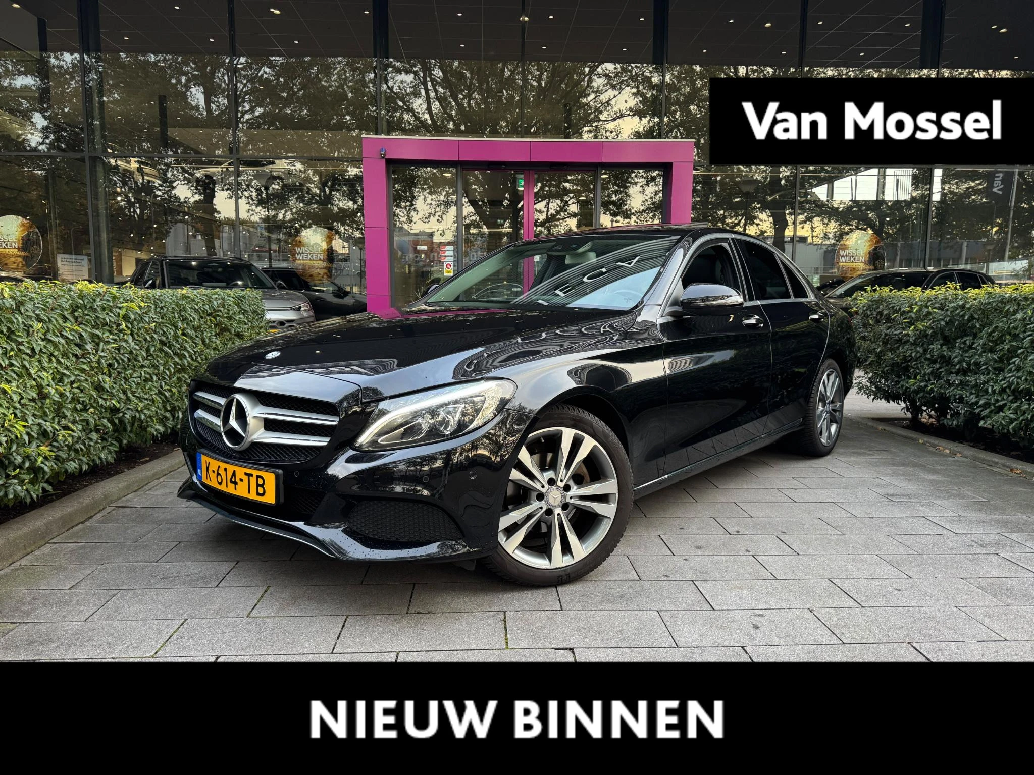 Mercedes-Benz-C-Klasse-image-0