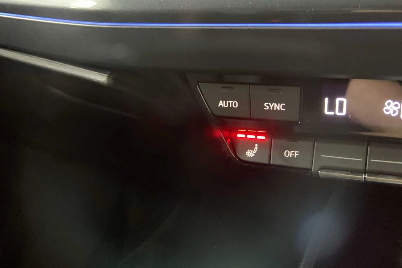 Audi-Q4 e-tron-image-17