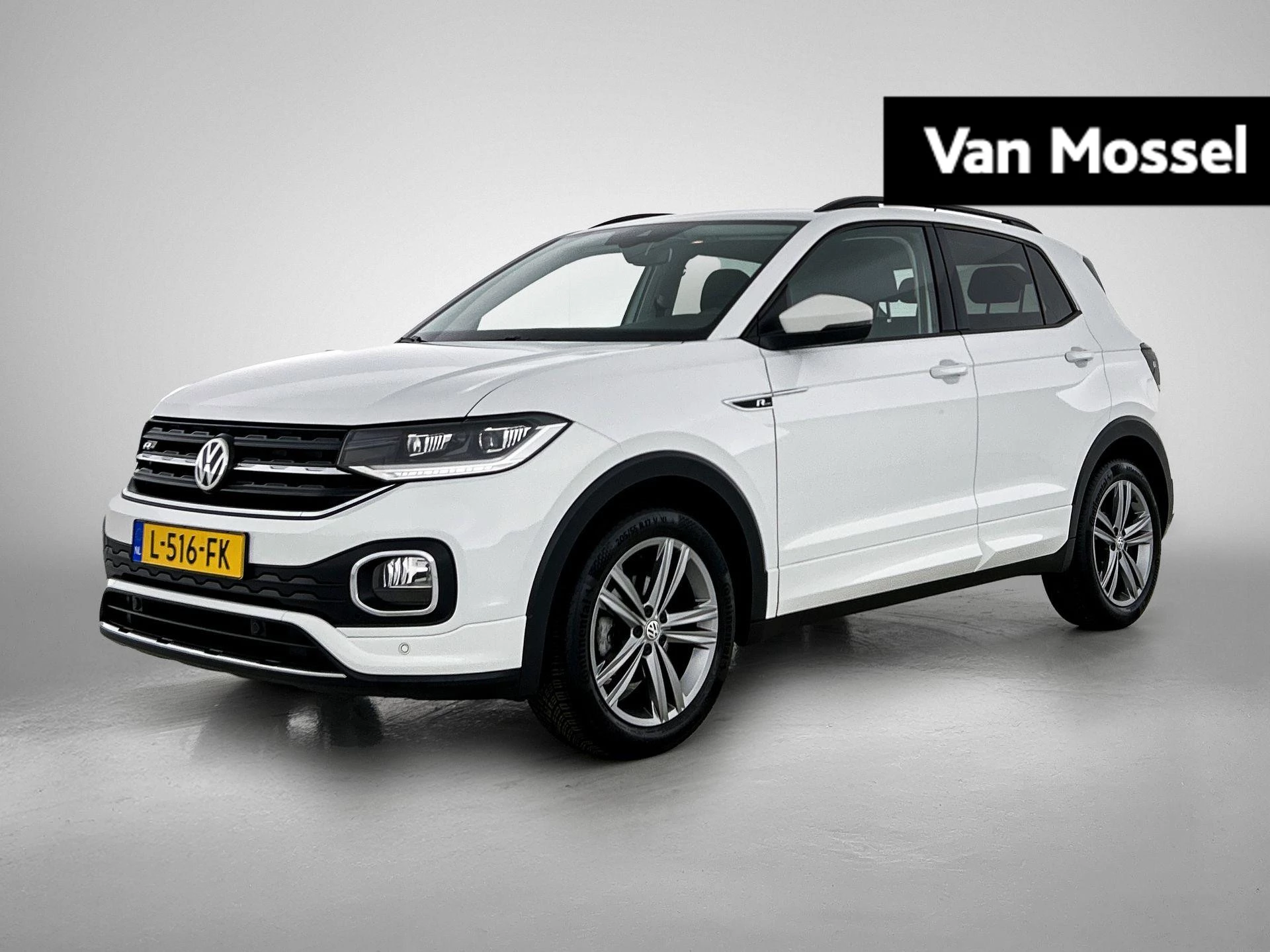 Volkswagen-T-Cross-image-0