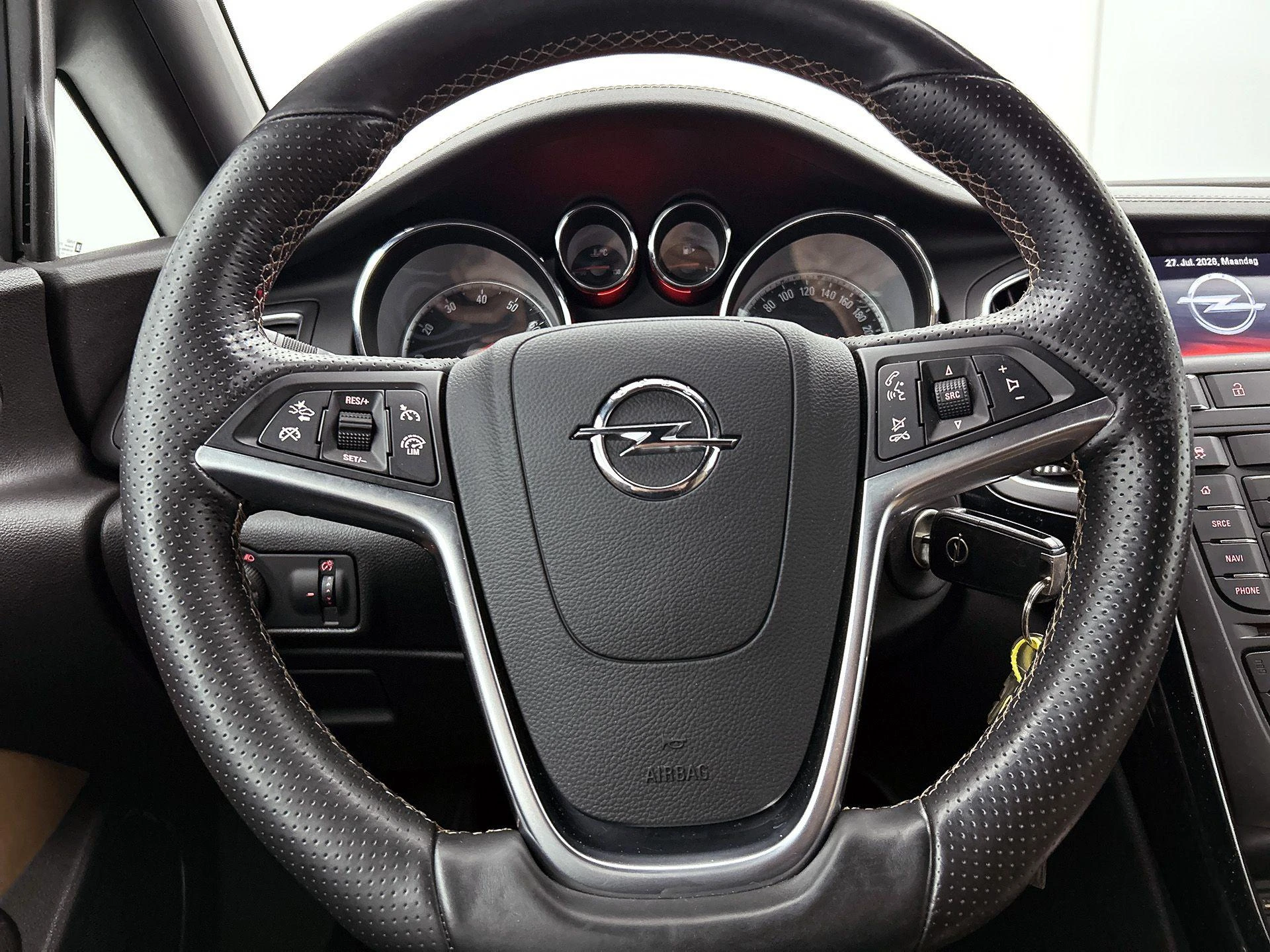 Opel-Cascada-image-30