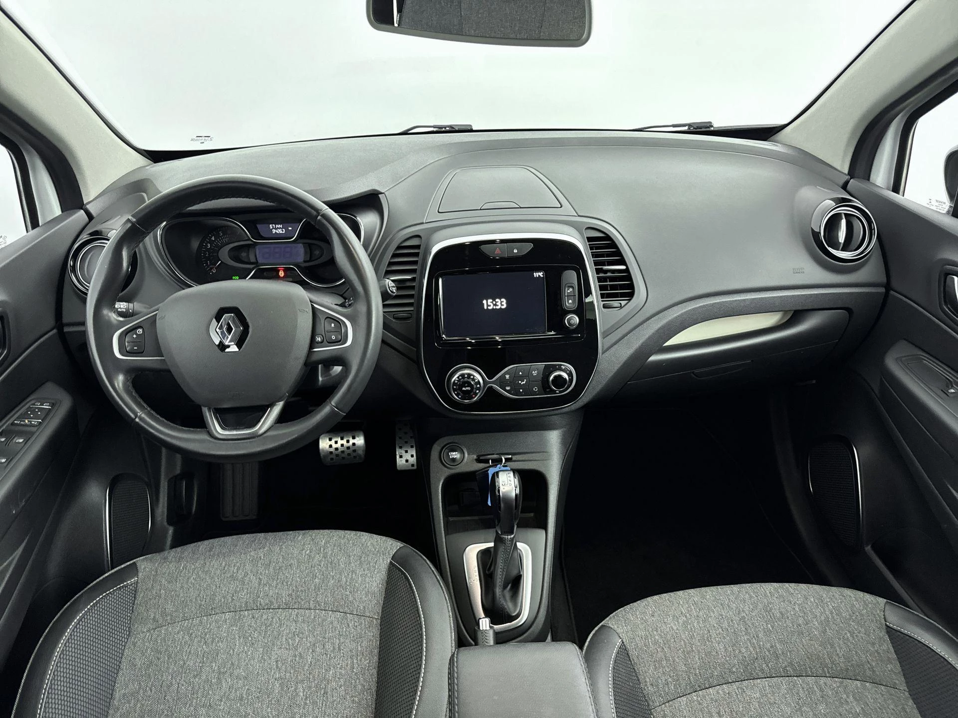 Renault-Captur-image-21