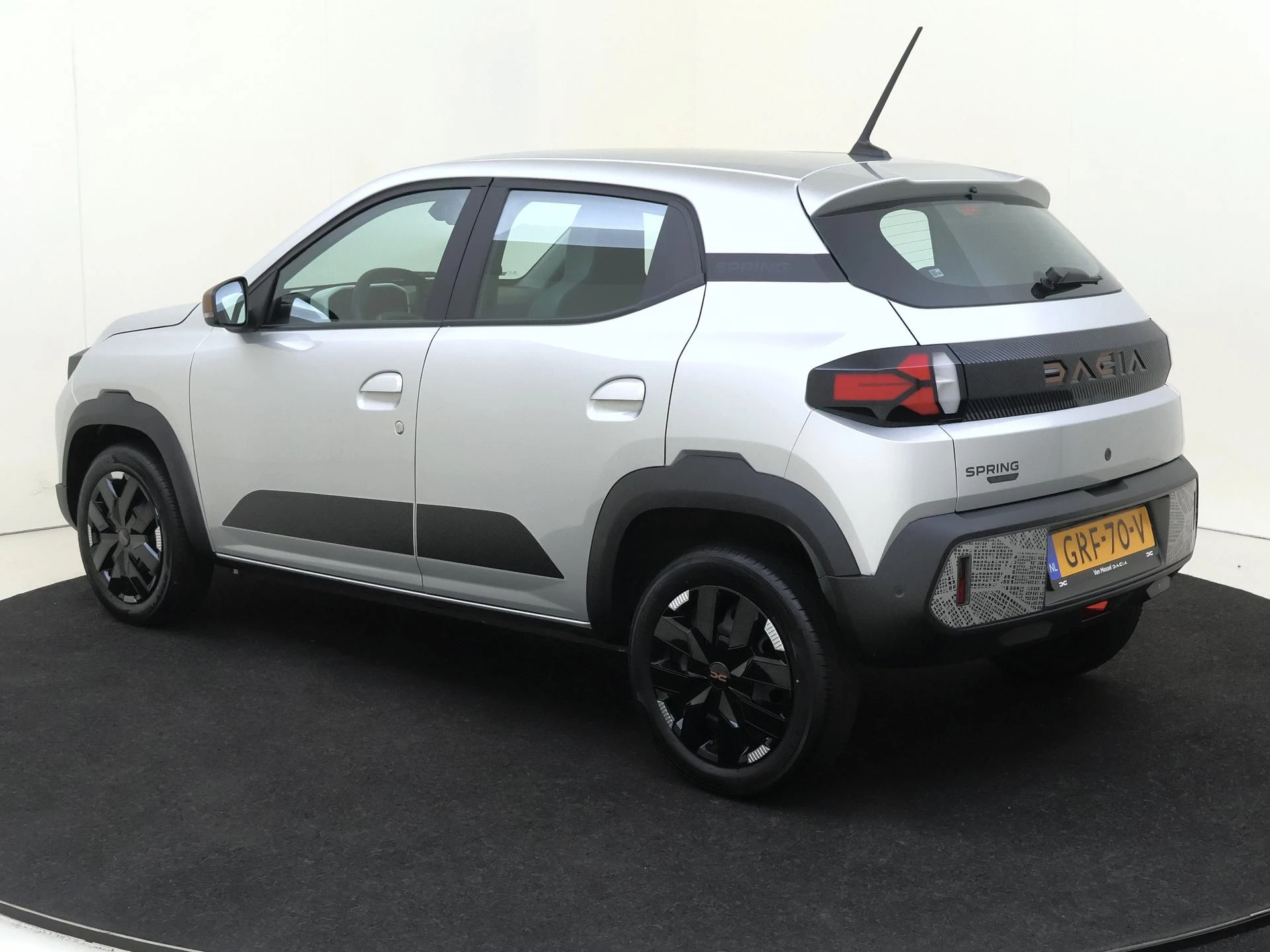 Dacia-Spring-image-2