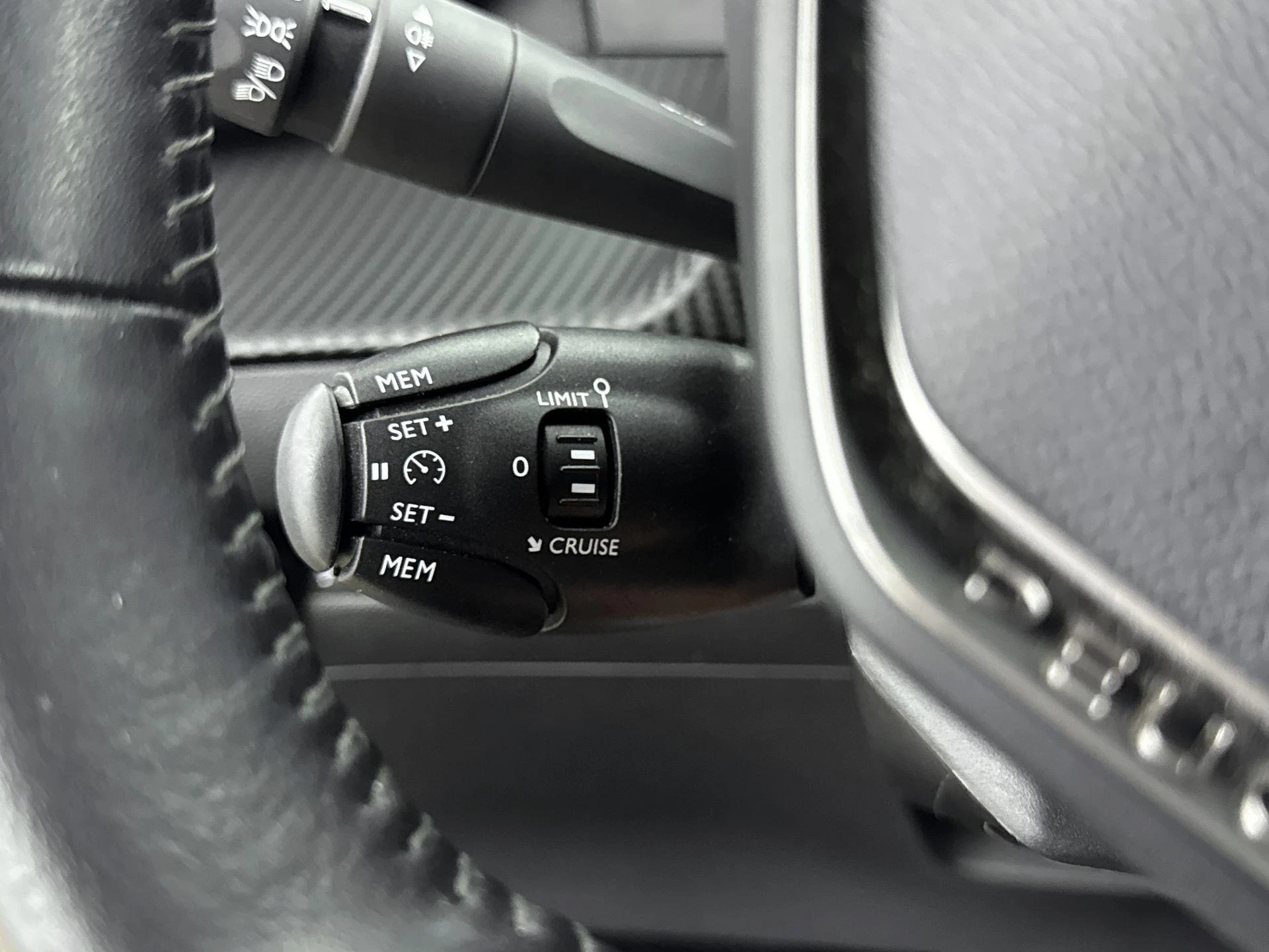 Peugeot-208-image-5