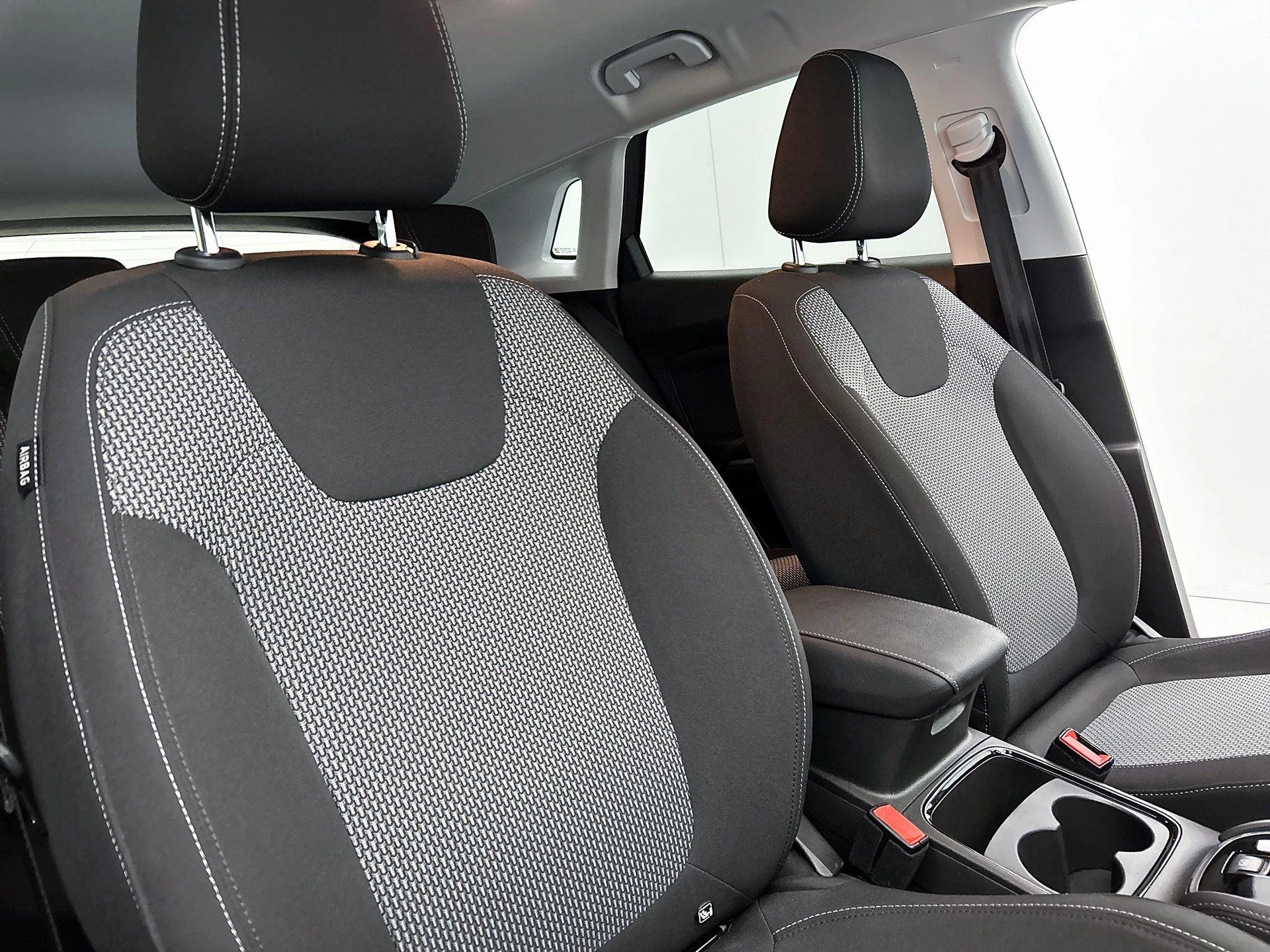 Opel-Grandland-image-29