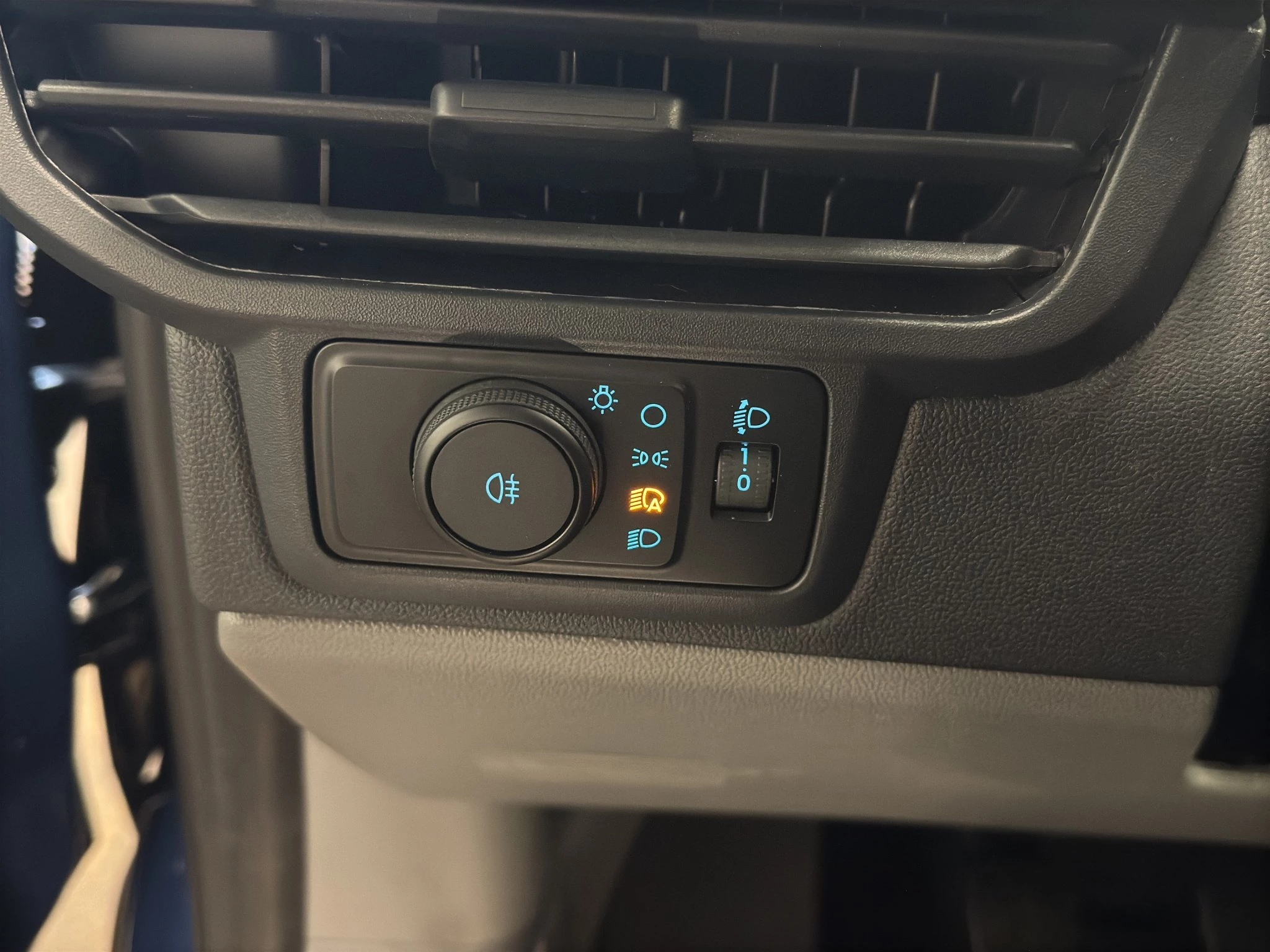 Ford-Transit Custom-image-17