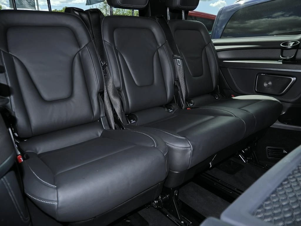Mercedes-Benz-V-Klasse 250-image-15
