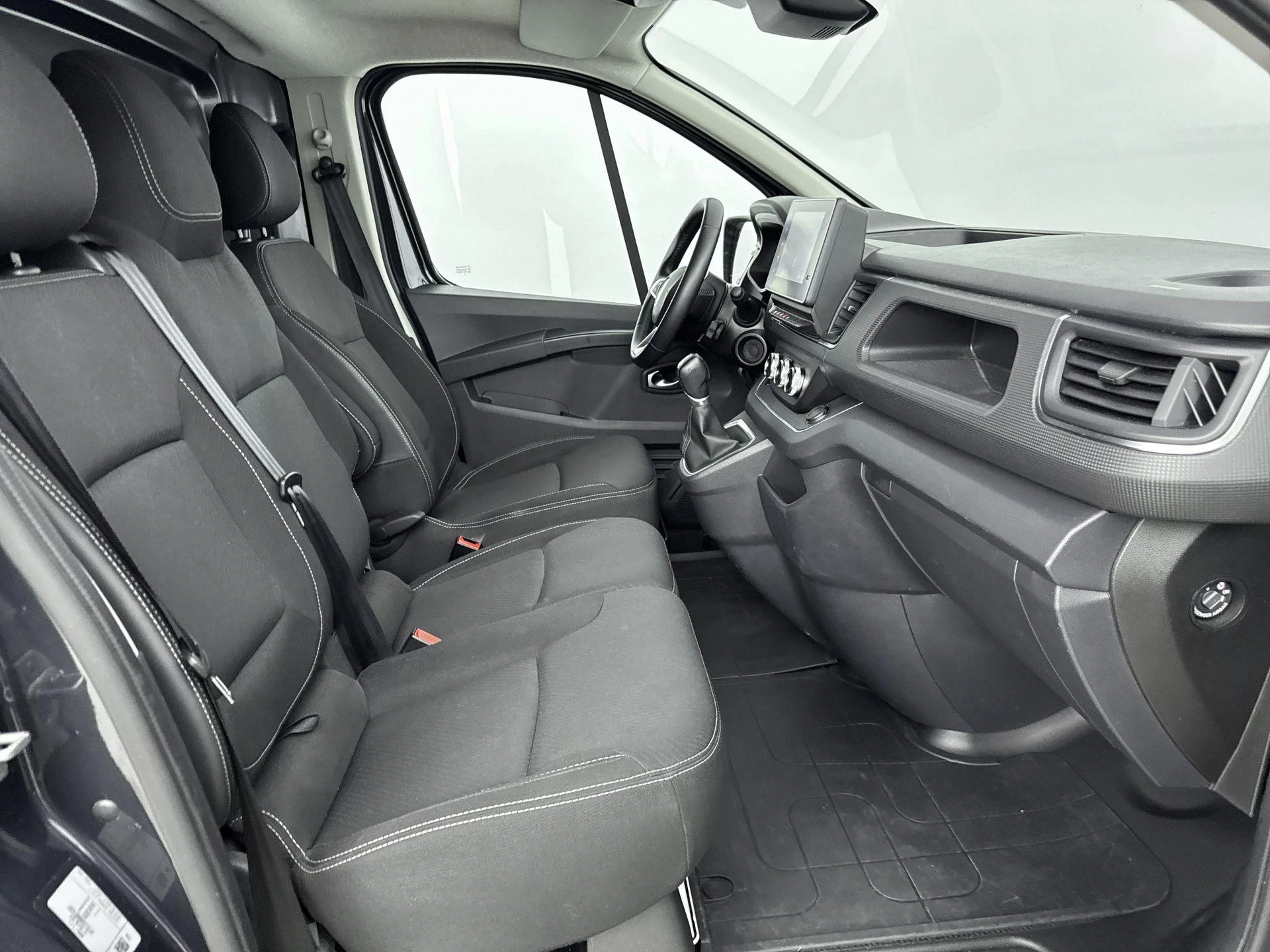 Renault-Trafic-image-29