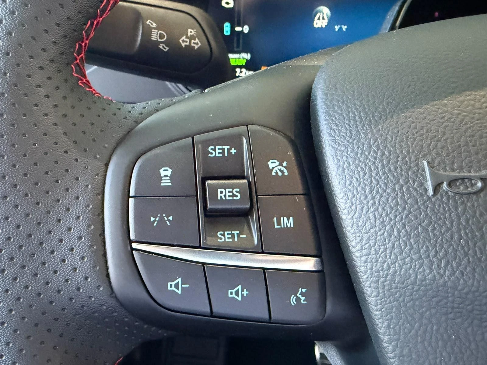 Ford-Kuga-image-11