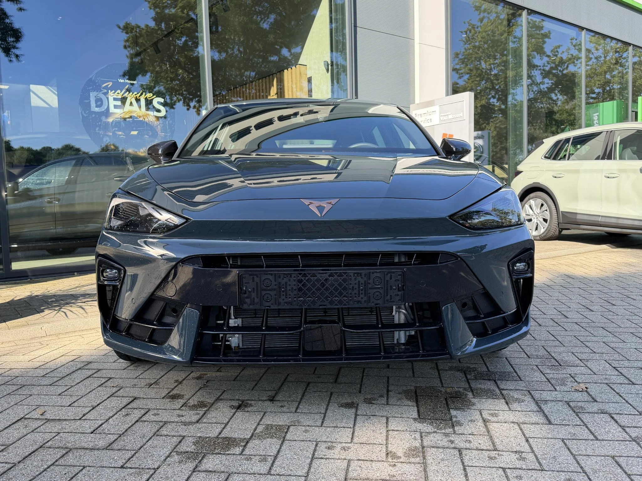 CUPRA-Leon-image-1