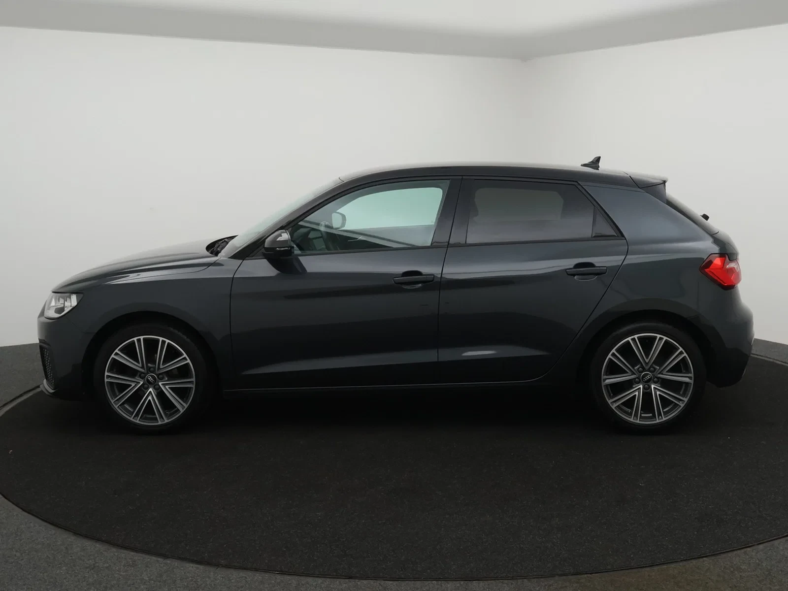 Audi A1 Sportback Audi A1 Sportback 25TFSI 95PK *AUTOMAAT*LEDER*SHADOW*S LINE INTERIEUR*VIRTUAL COCKPIT*CRUISE*APP-CON