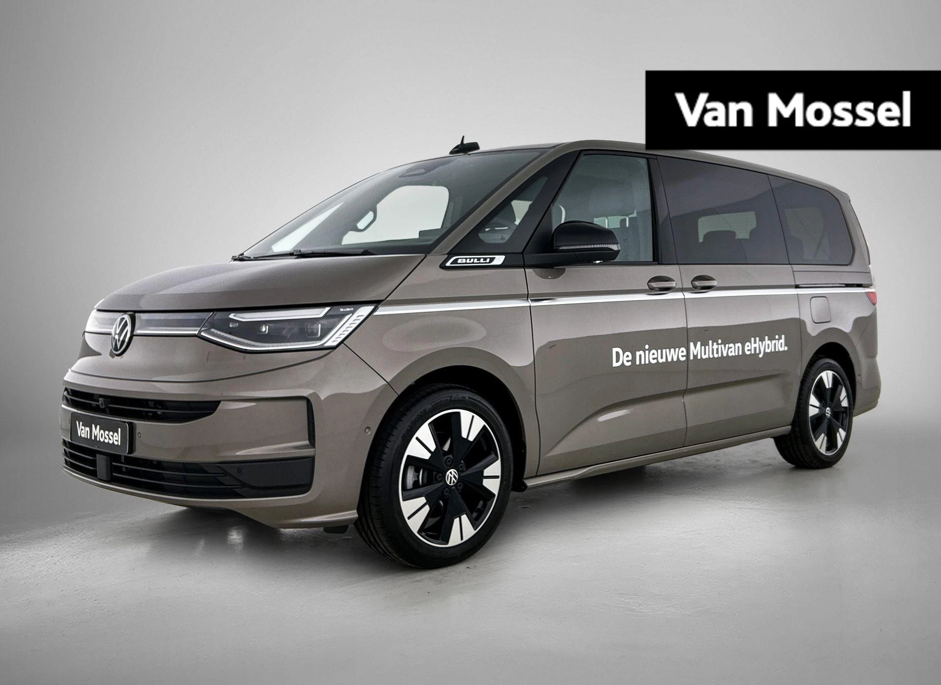 Volkswagen-Multivan-image-0