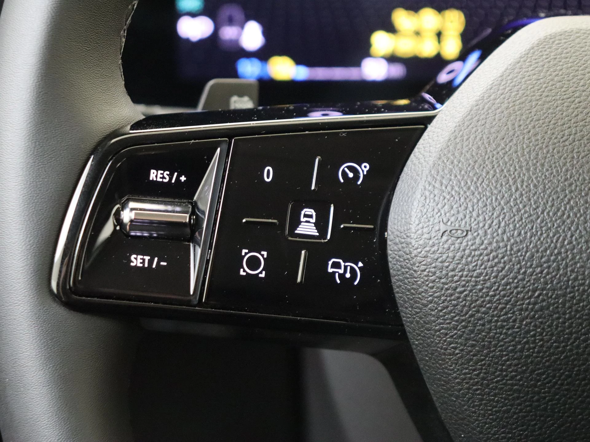 Renault-Megane E-Tech-image-16