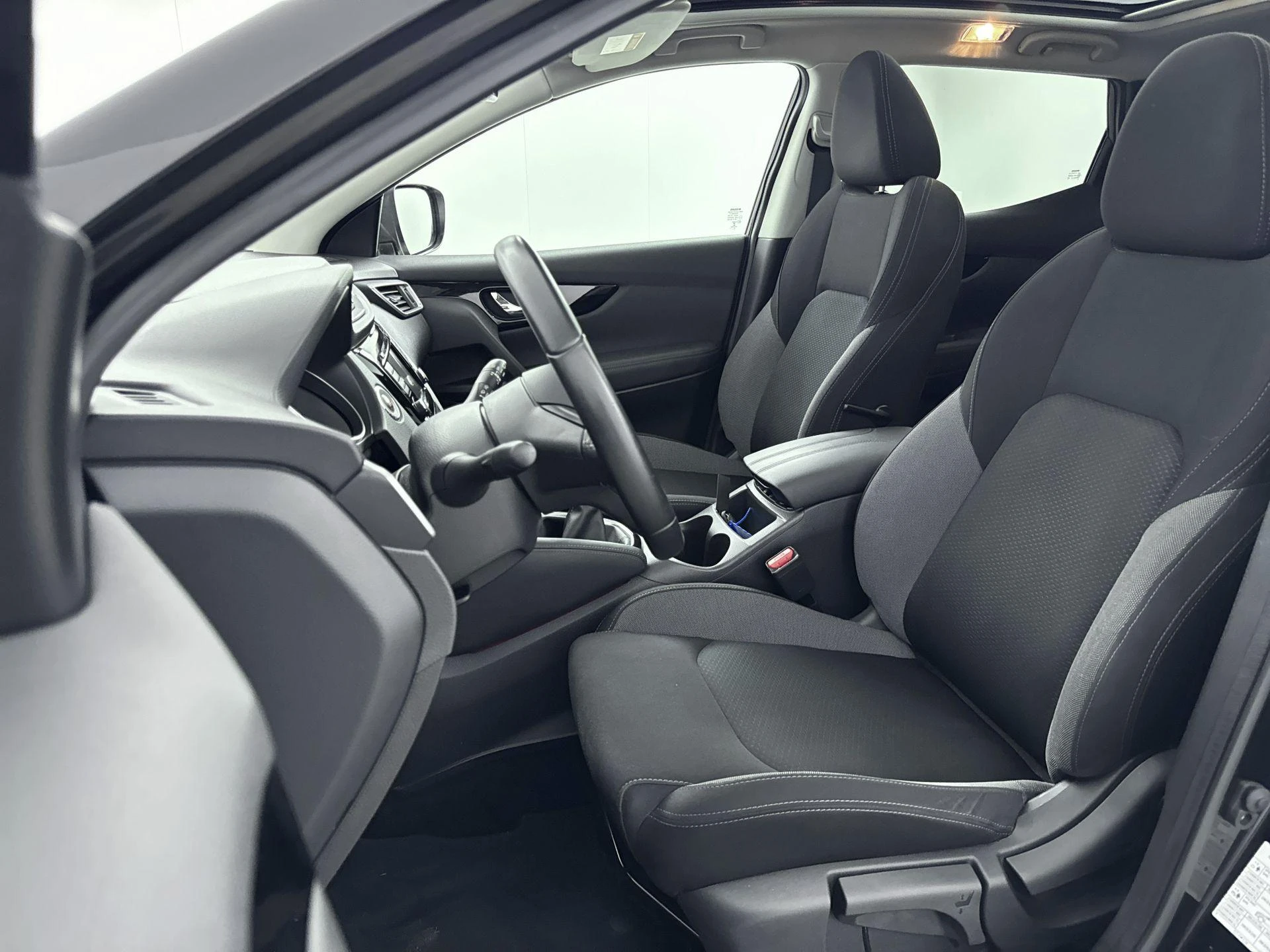 Nissan-QASHQAI-image-16