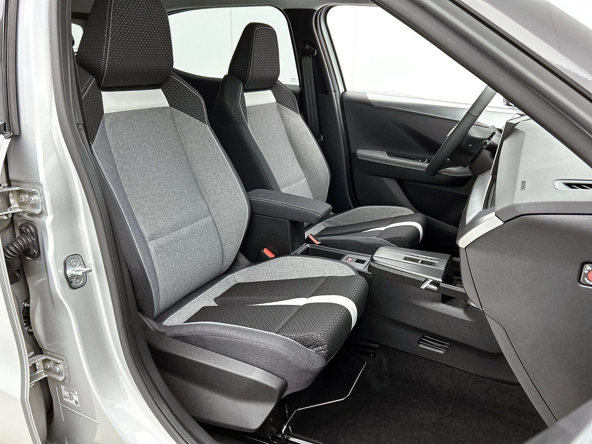 Opel-Frontera-image-36