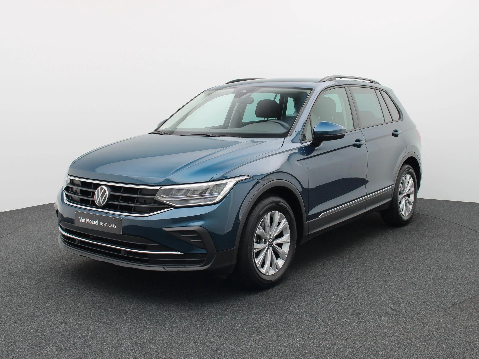 Volkswagen-Tiguan-image-0