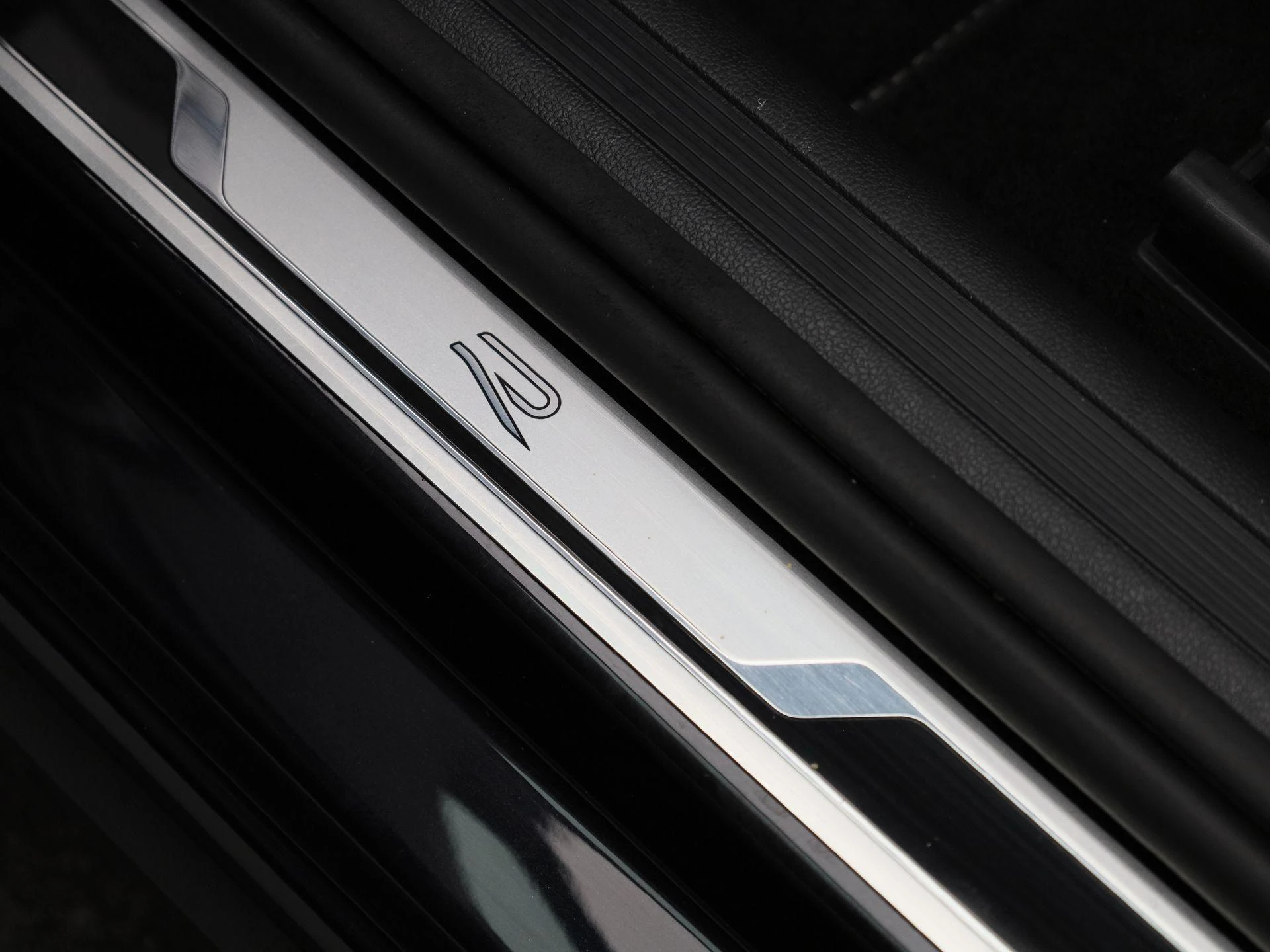 Volkswagen-Polo-image-30