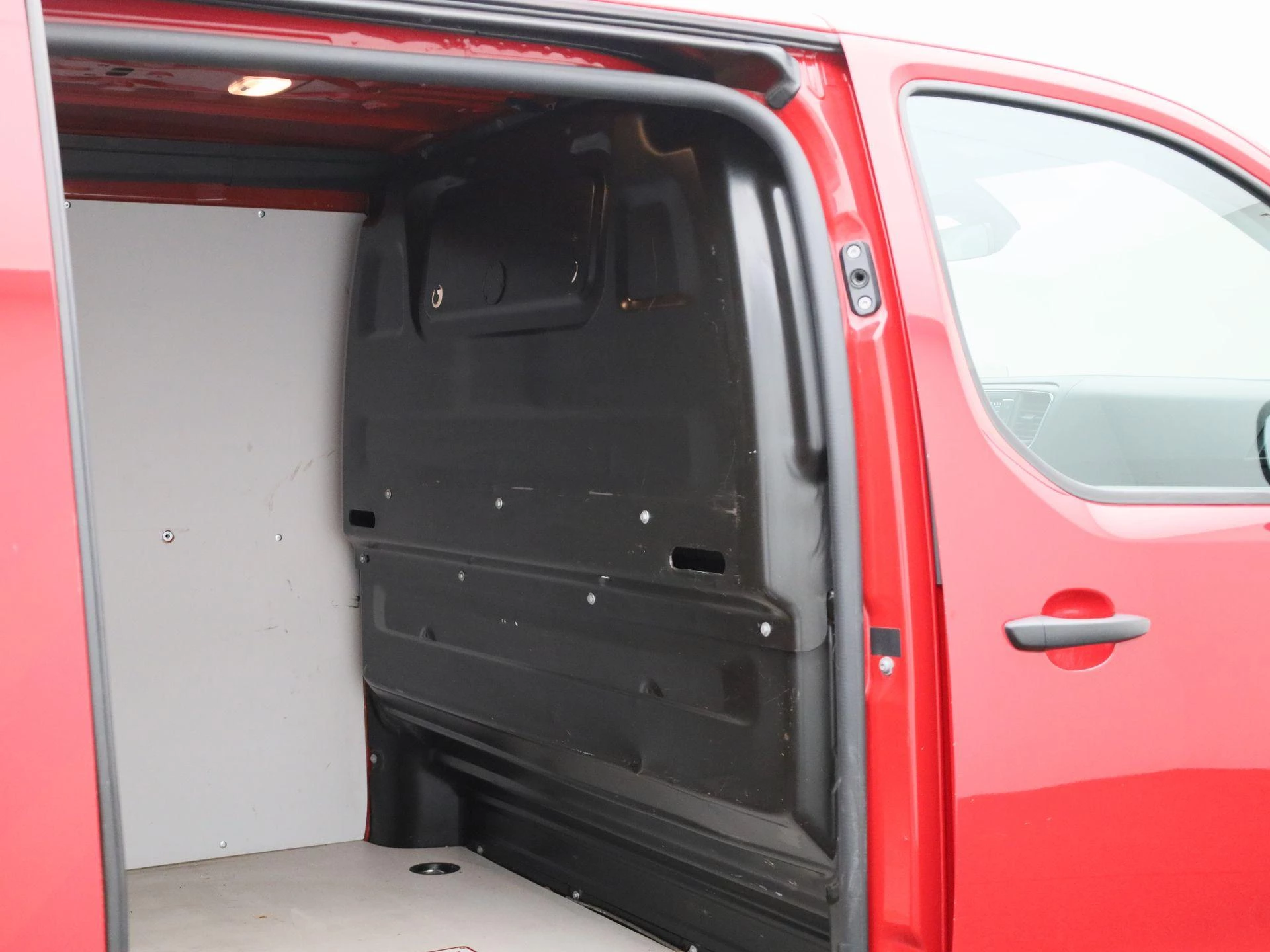 Opel Vivaro 1.5 Turbo 75kW Edition L2H1 26