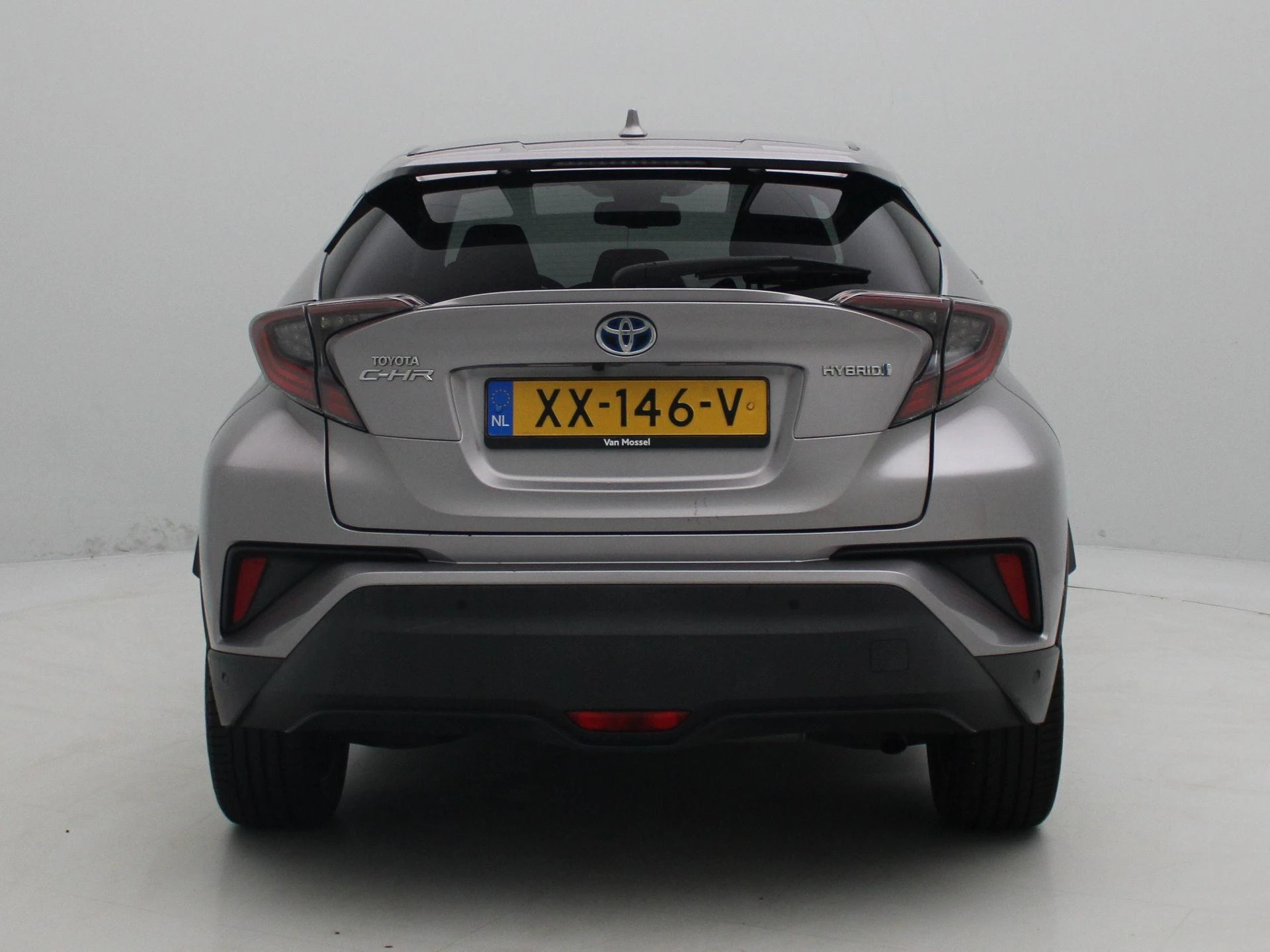 Toyota-C-HR-image-4
