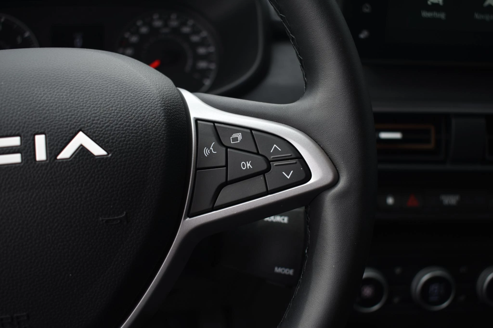 Dacia-Sandero Stepway-image-27