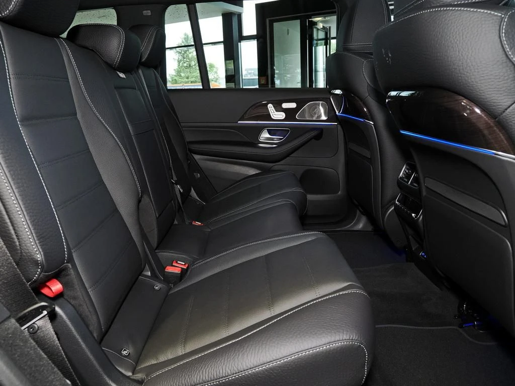 Mercedes-Benz-GLS 450 d-image-14