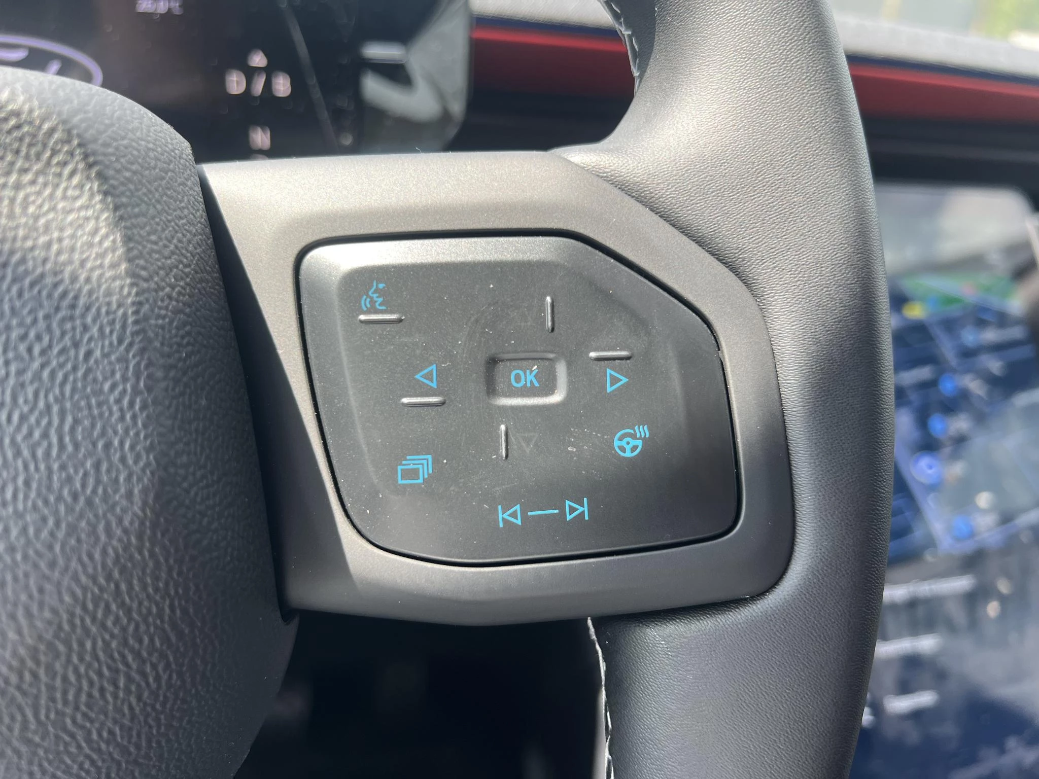 Ford Explorer Collection RWD
