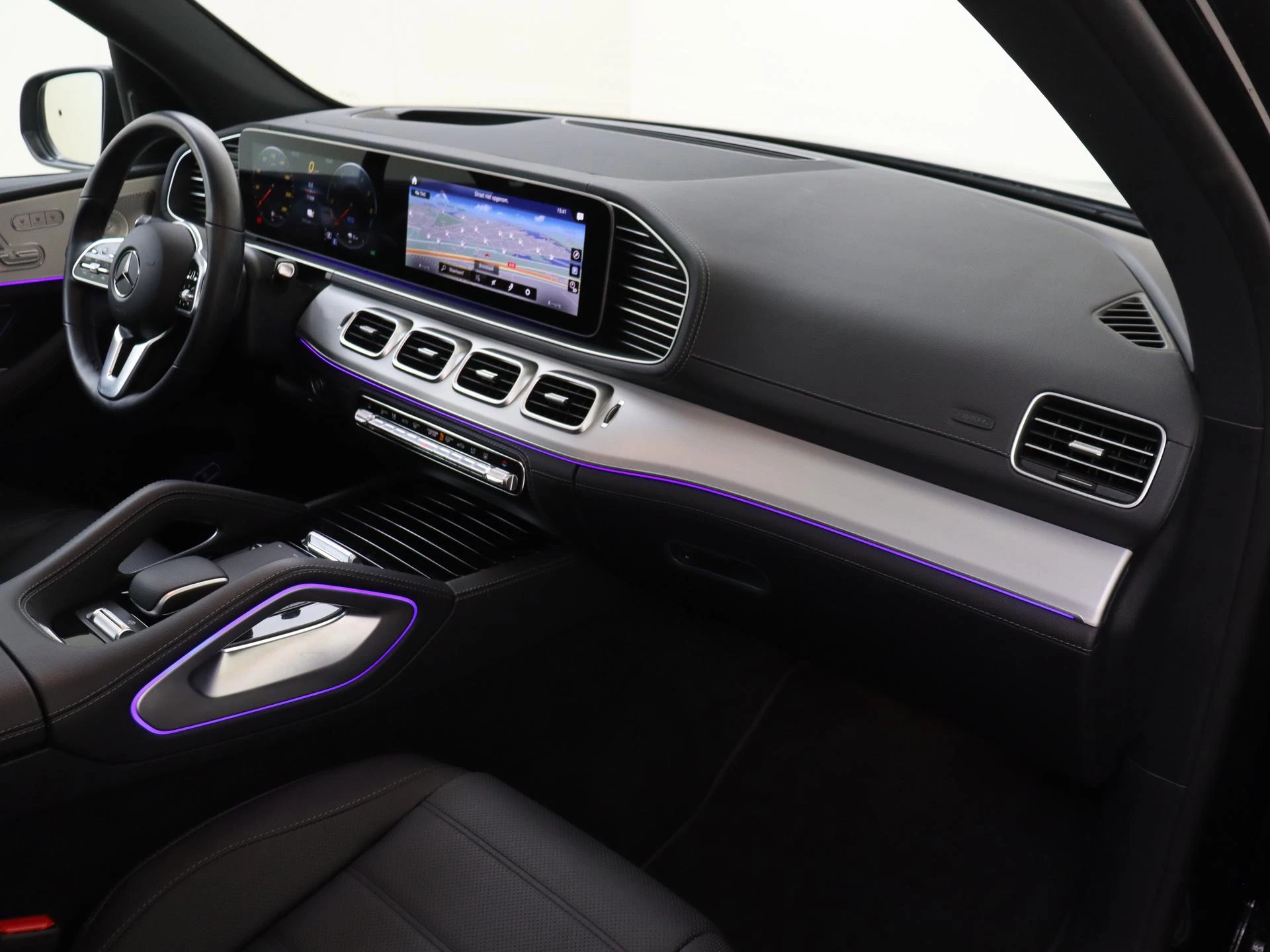 Mercedes-Benz-GLE-image-4