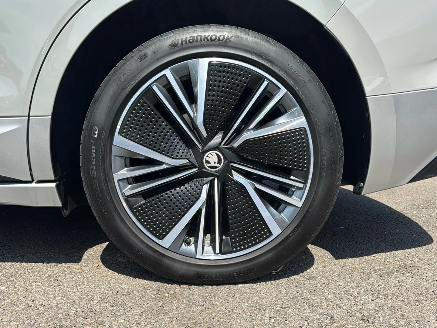 Škoda-Enyaq iV-image-7
