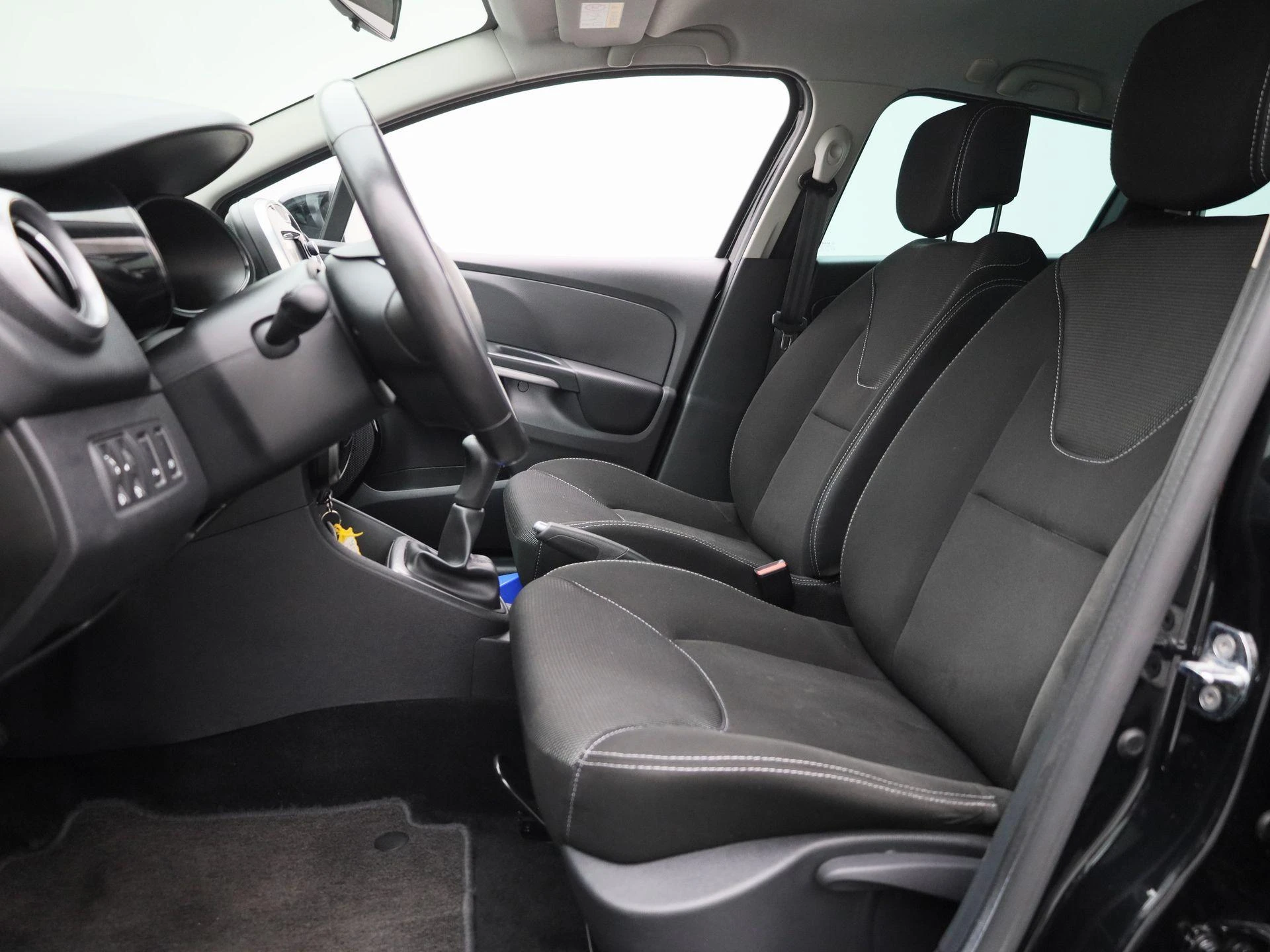 Renault-Clio-image-9
