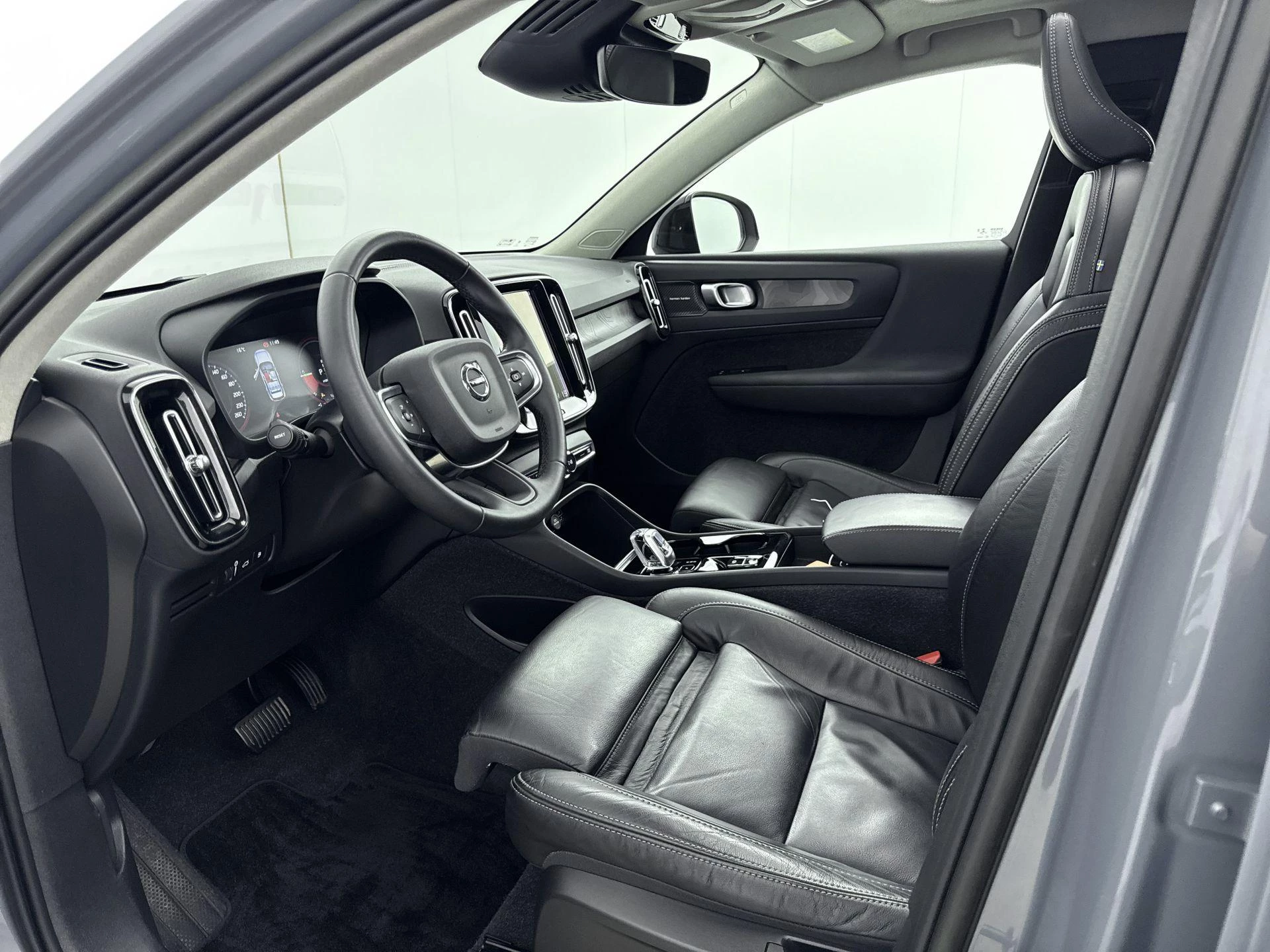 Volvo-XC40-image-10