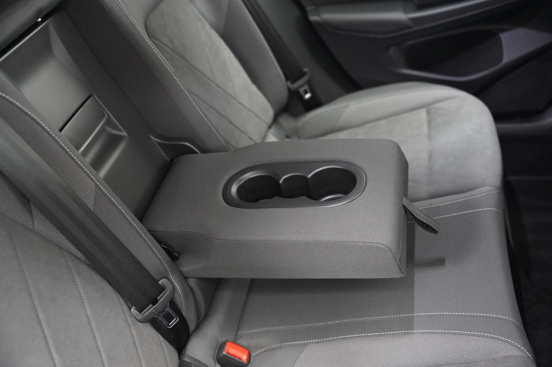 Volkswagen-Golf-image-26