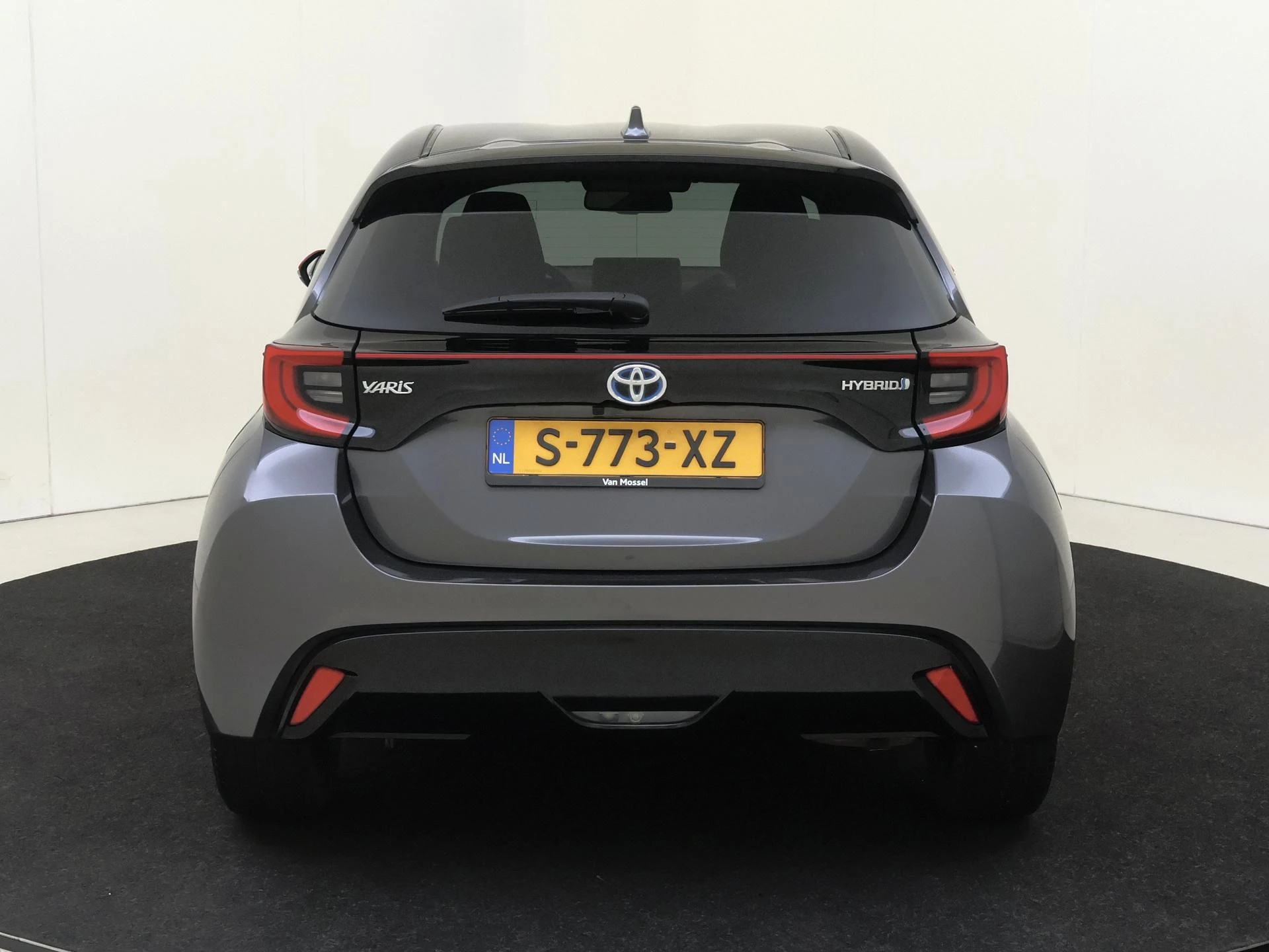 Toyota-Yaris-image-6