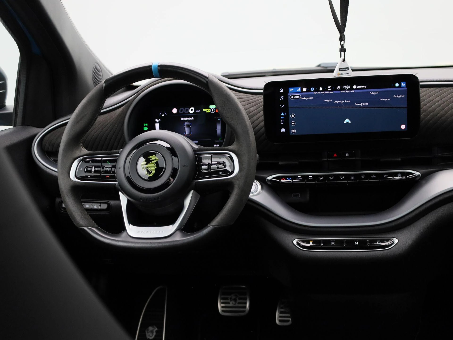 Abarth 500 Abarth Scorpionissima 42 kWh