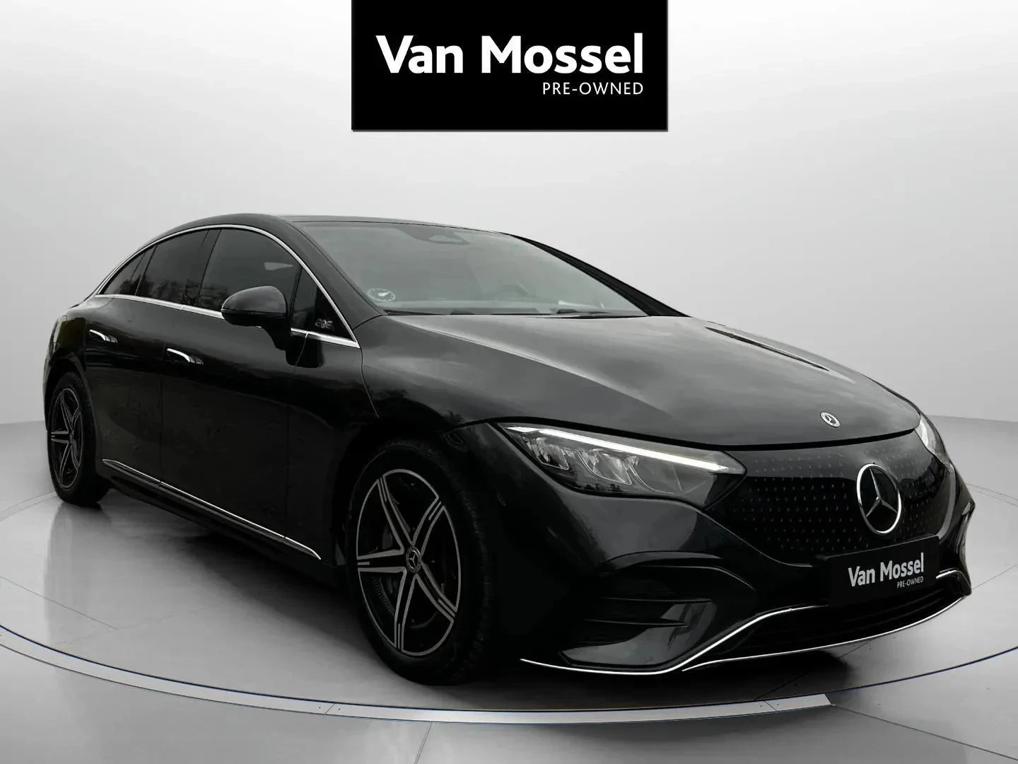 Mercedes-Benz-EQE-image-2