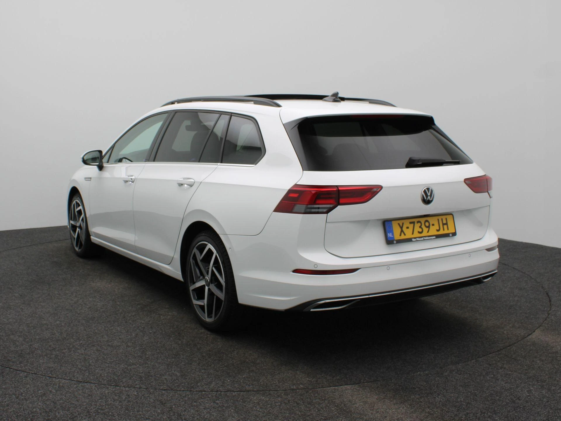 Volkswagen Golf Variant 1.5 eTSI R-Line Business