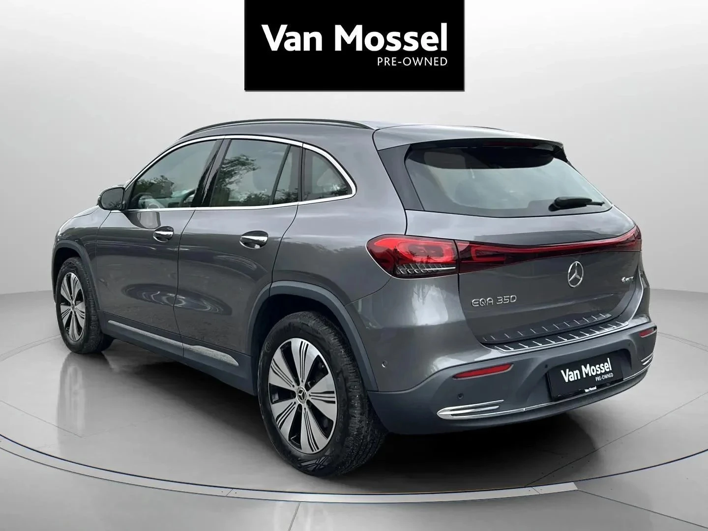 Mercedes-Benz-EQA-image-6