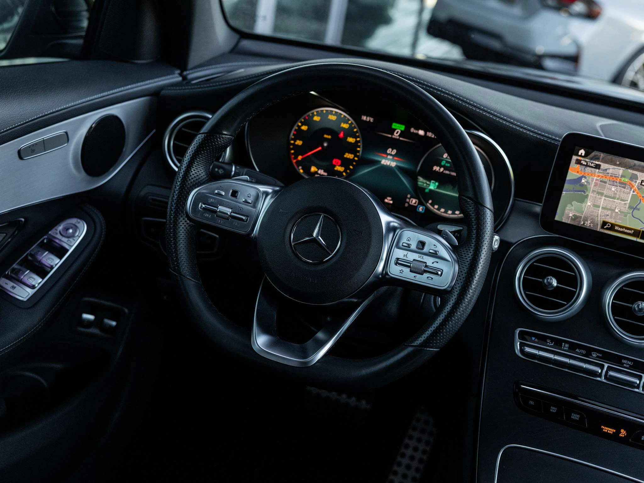 Mercedes-Benz-GLC-image-8
