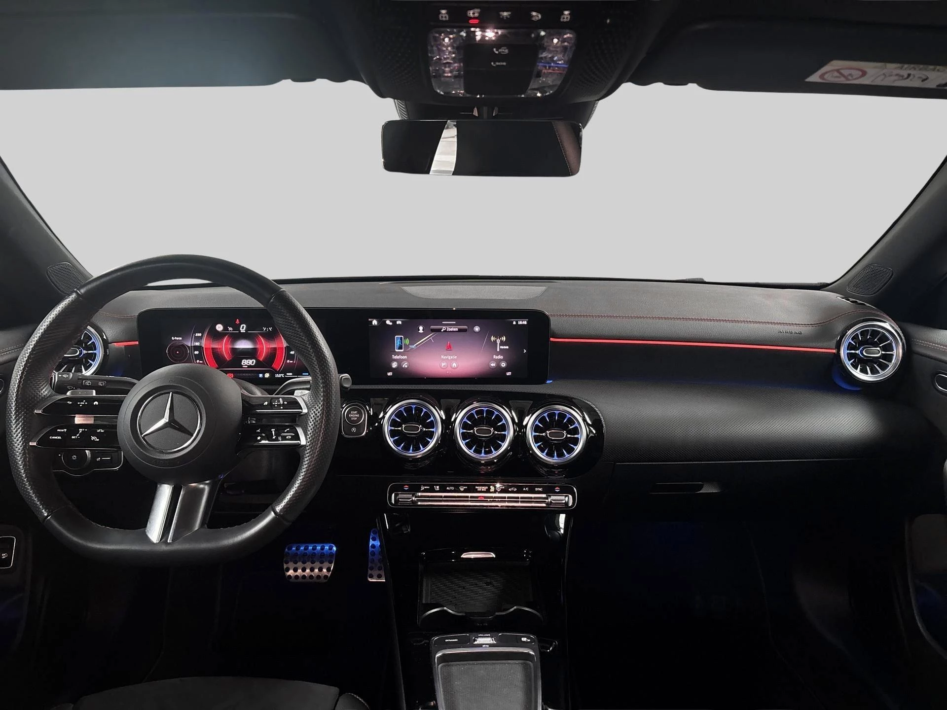 Mercedes-Benz-CLA-image-12