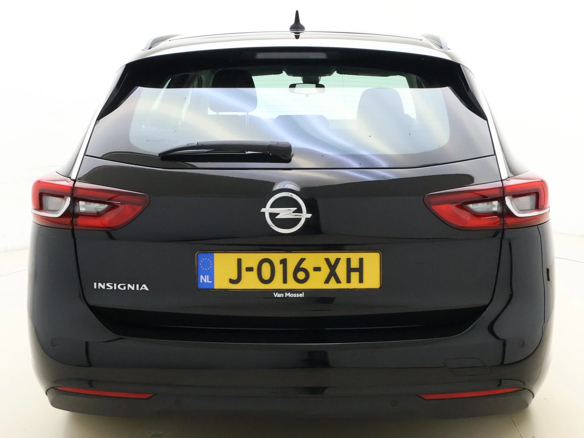 Opel-Insignia-image-4