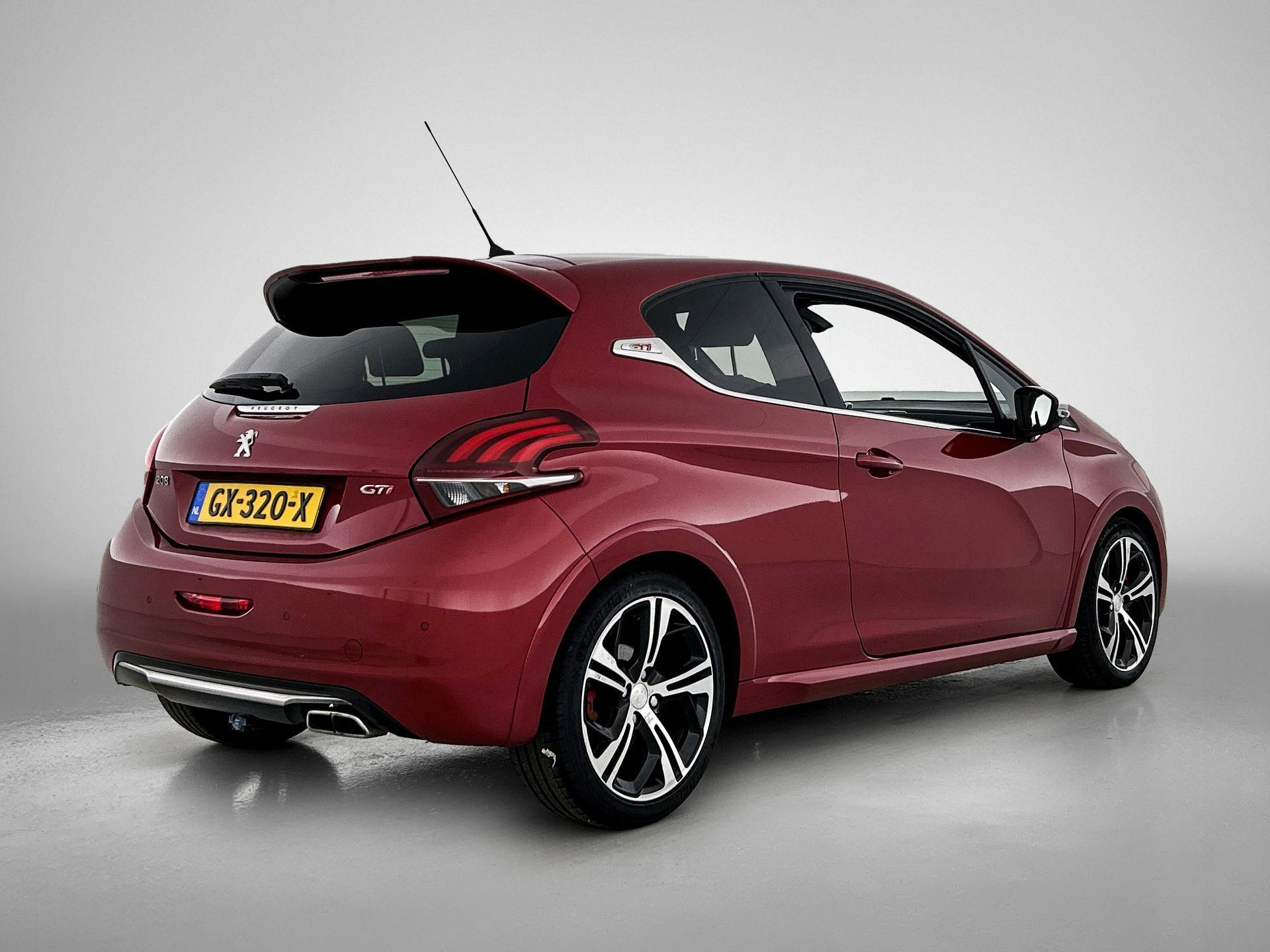 Peugeot 208 1.6 e-THP GTi