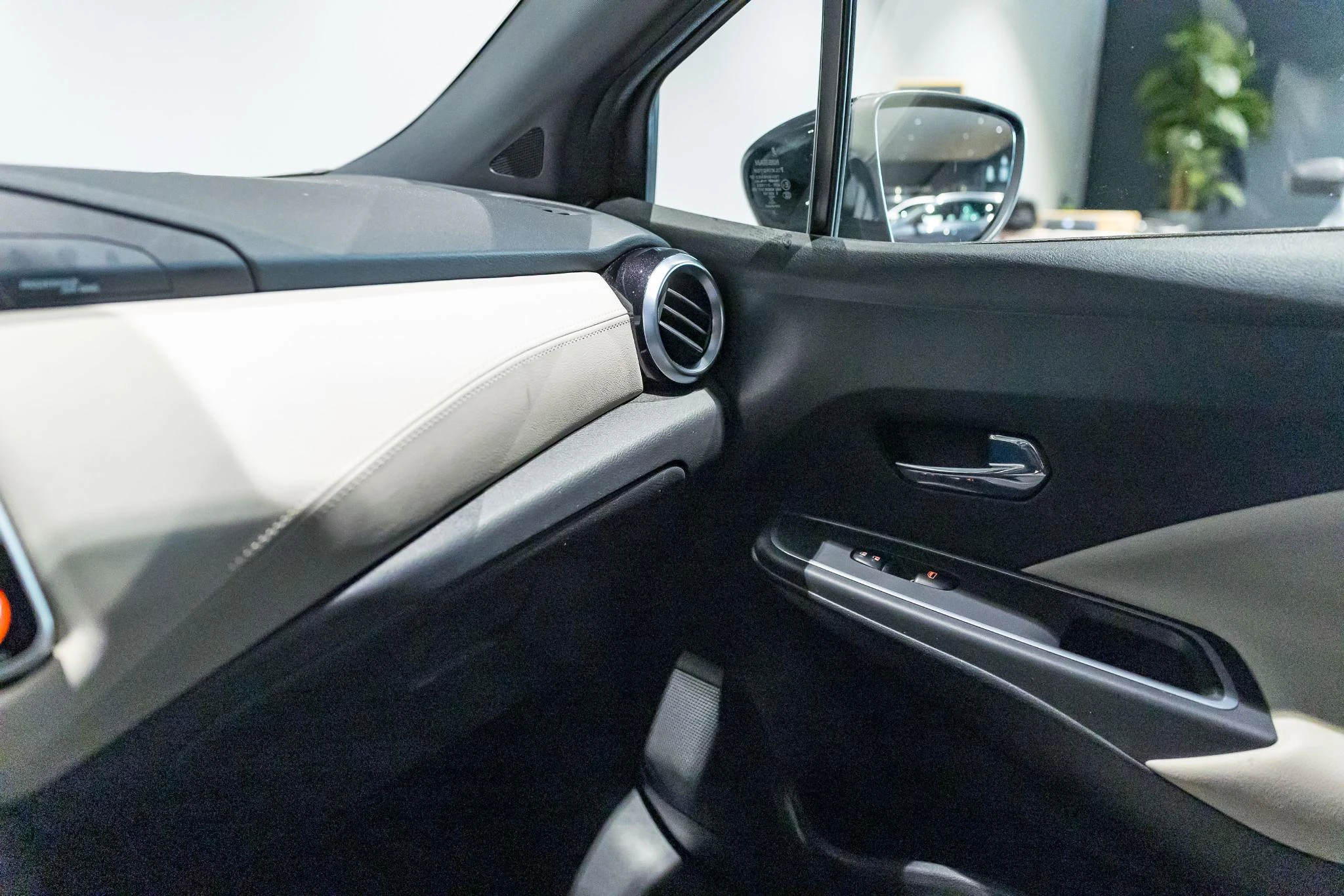 Nissan-Micra-image-30