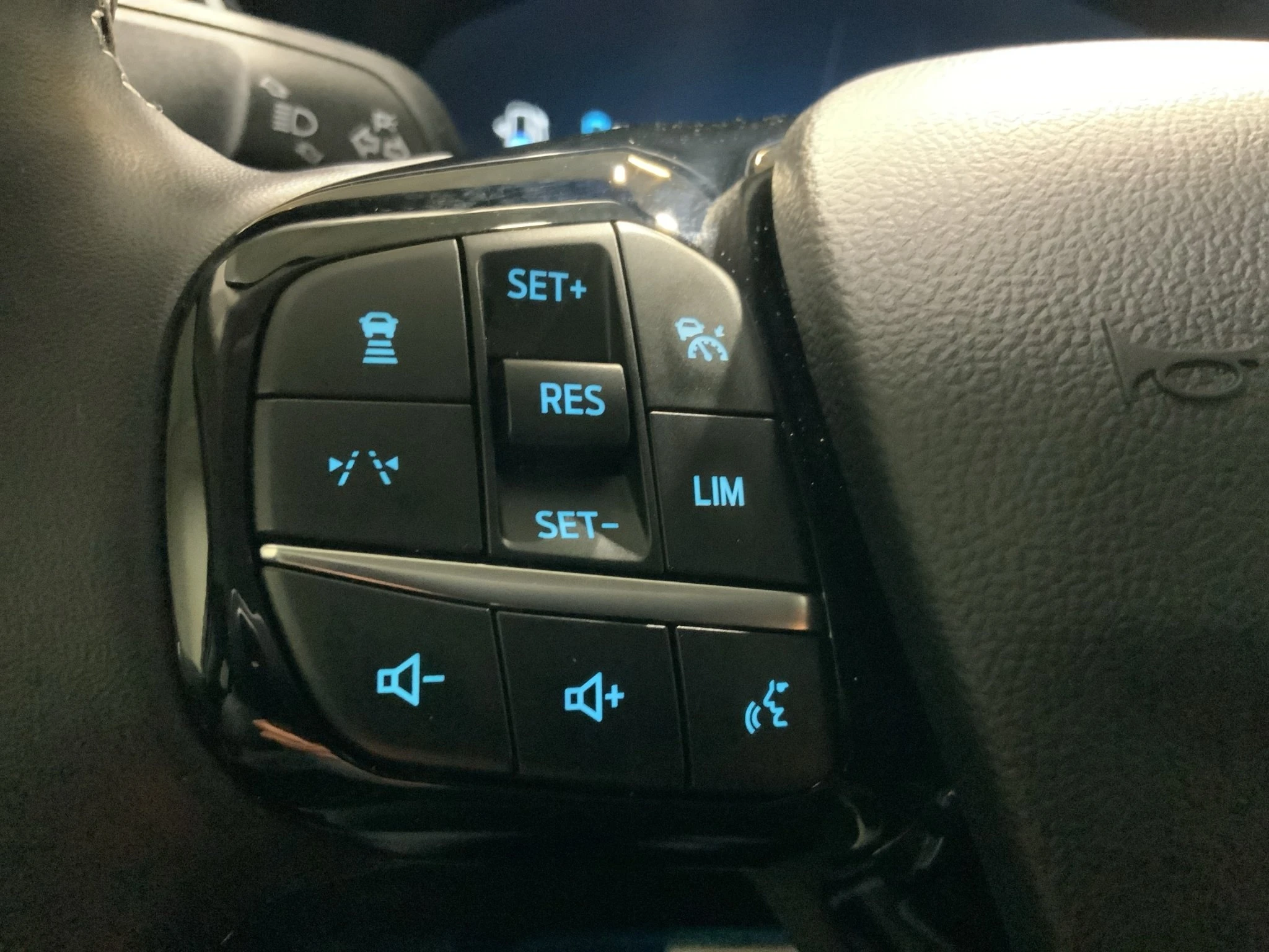 Ford-Kuga-image-20