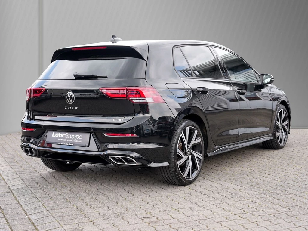 Volkswagen Golf VIII 1.5 eTSI DSG R-Line /LED+/Navi/ACC/RFK