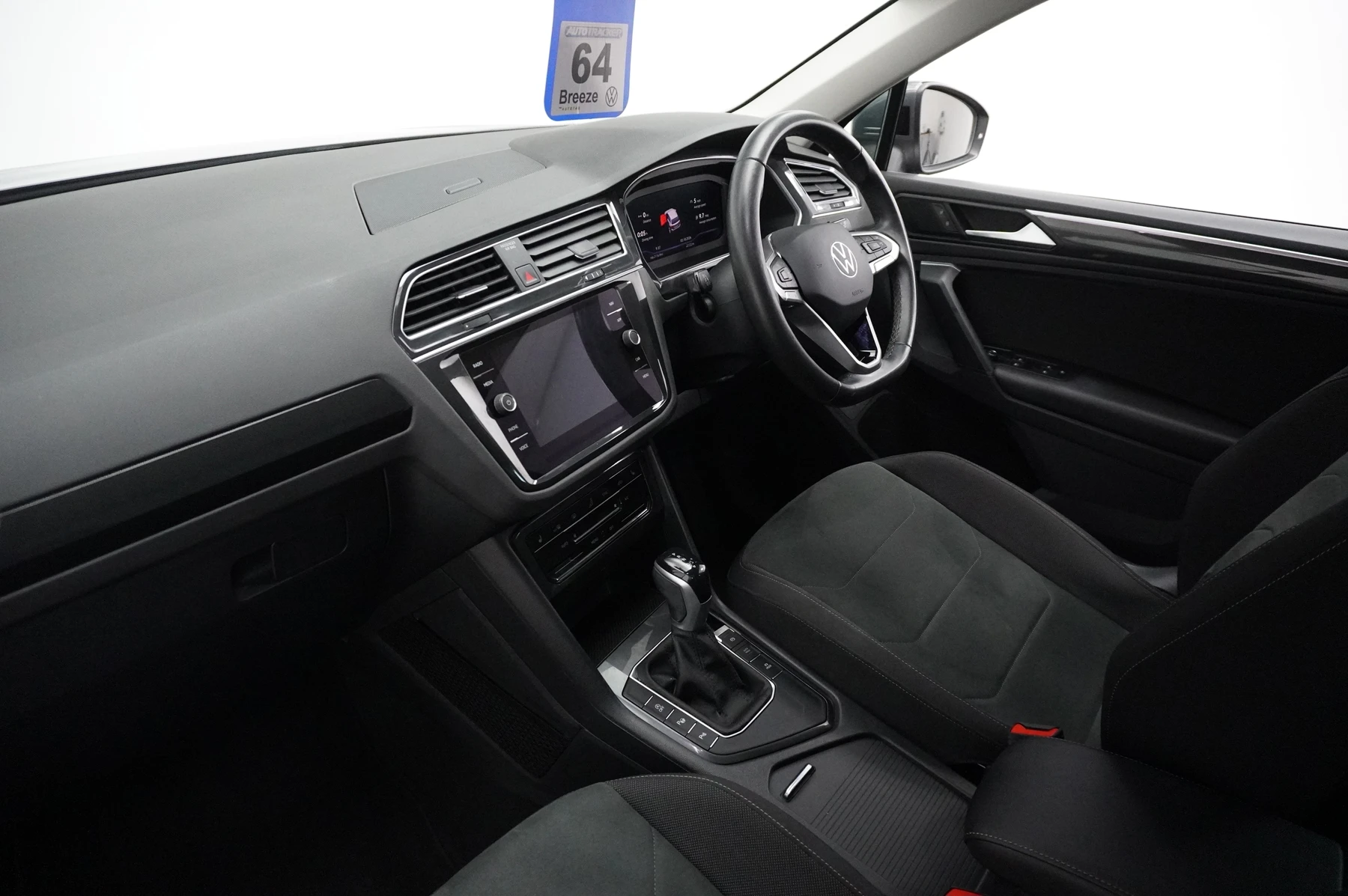 Volkswagen-Tiguan-image-1