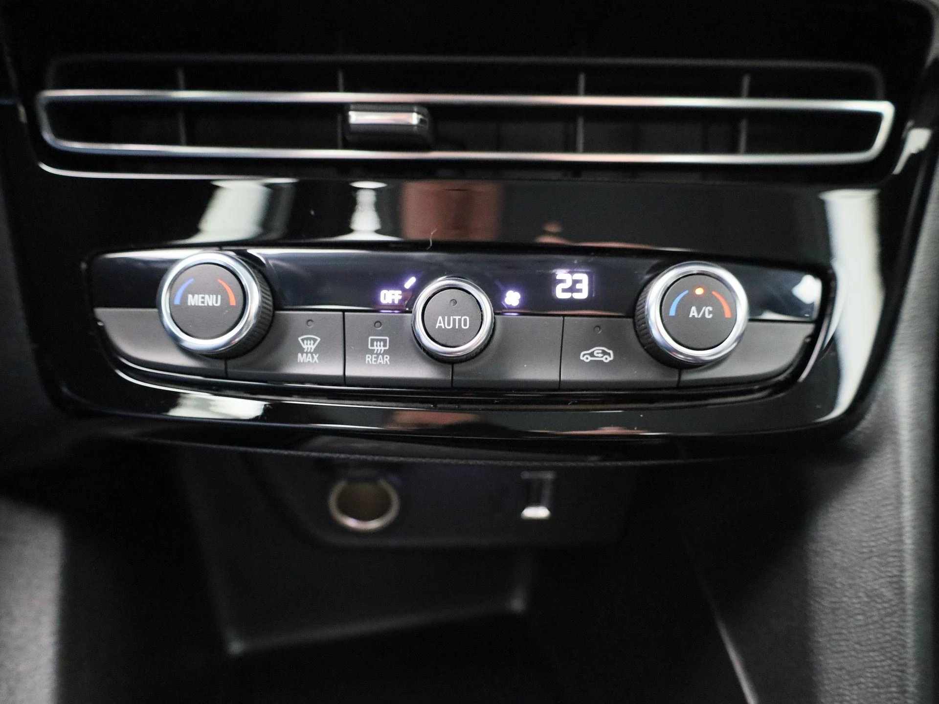 Opel-Mokka-e-image-20